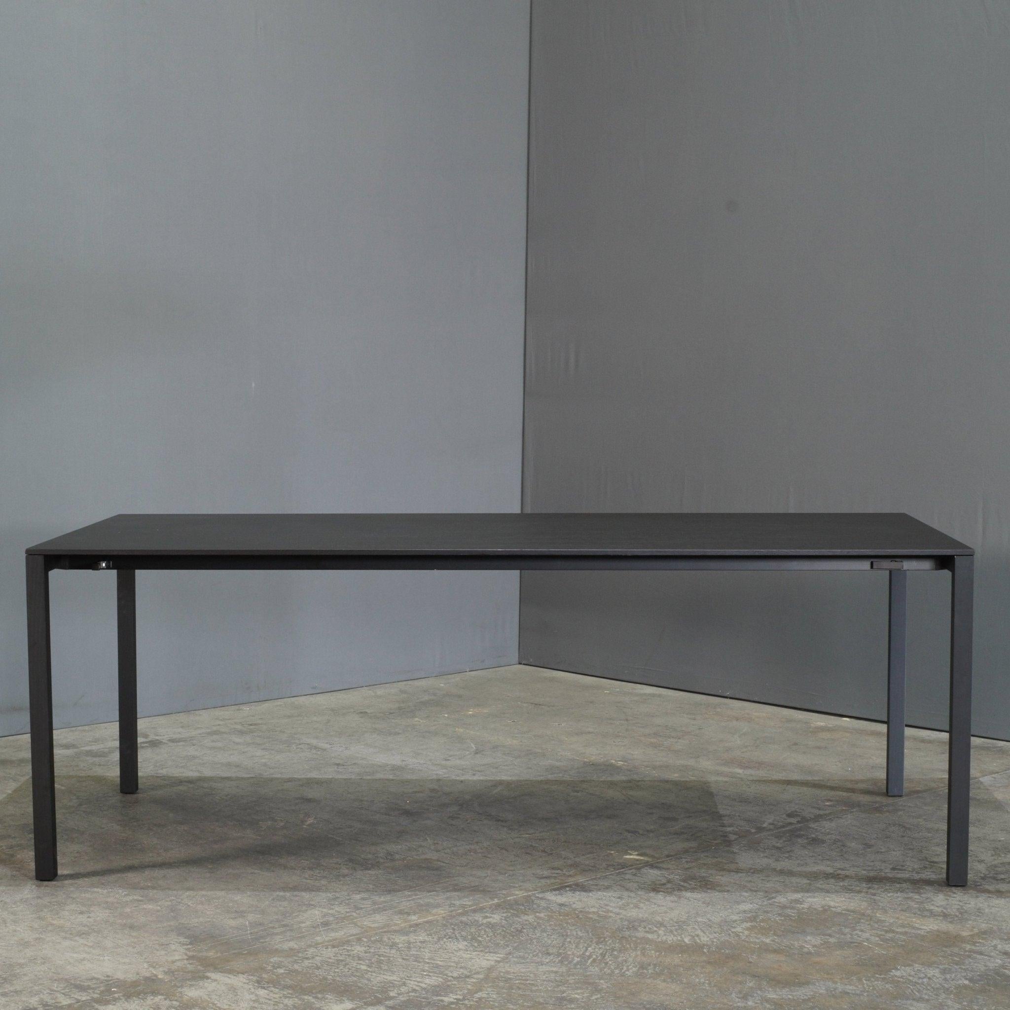 Mesa extensible Cassina Naan de Piero Lissoni Madera