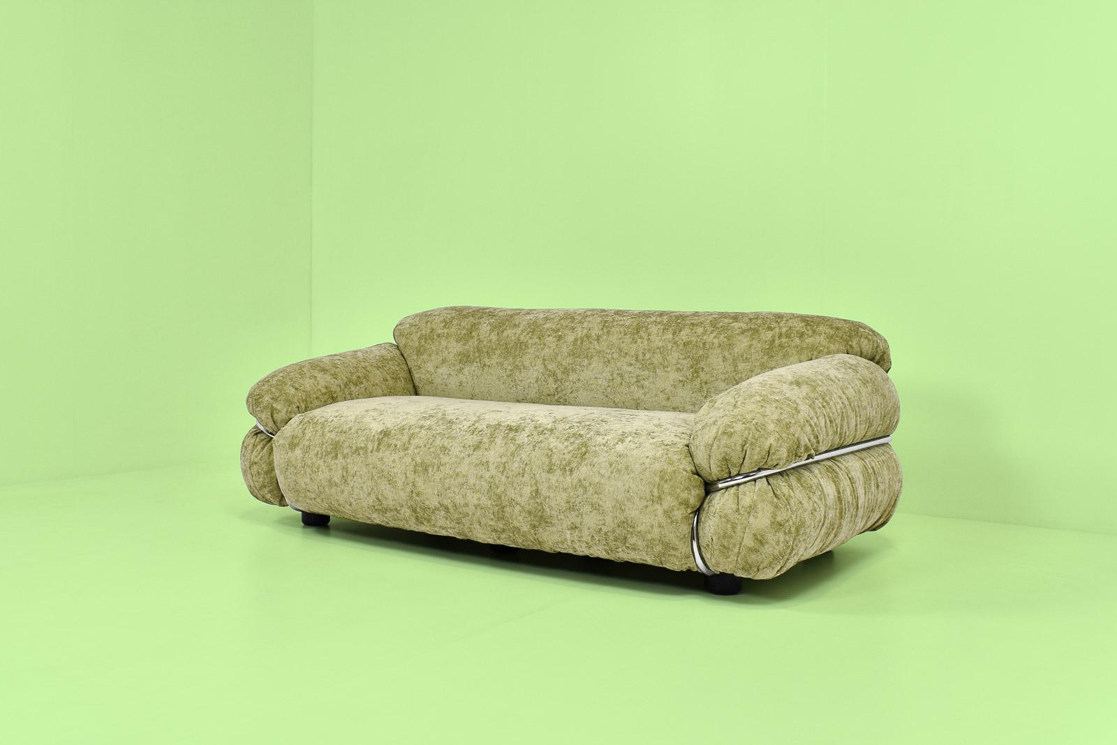 Sage Green Velvet Cassina Sesann Two Seater Sofa by Gianfranco Frattini In Good Condition In Antwerp, BE