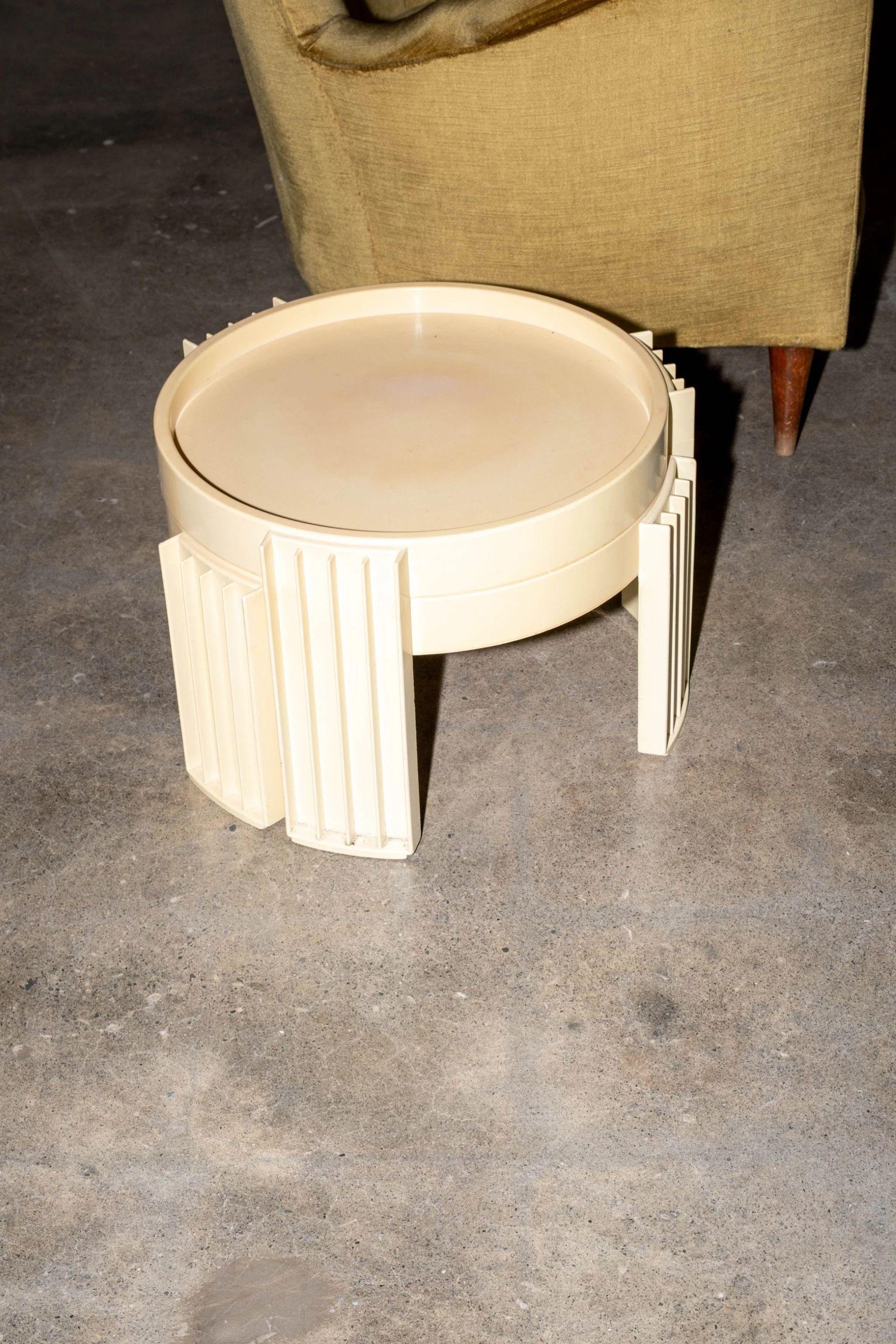 Cassina Satz 1960er 'Marema' Nisttische von Gianfranco Frattini (Postmoderne) im Angebot