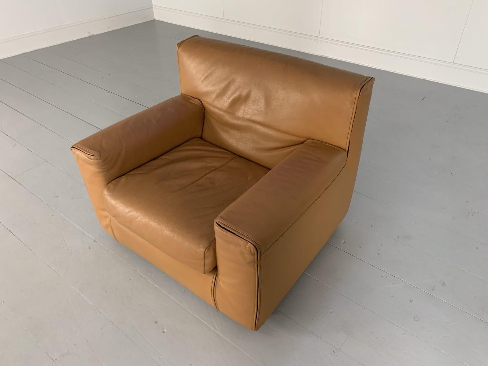 Cassina Sofa & 2 Armchair Suite, in Tan Brown Leather For Sale 15