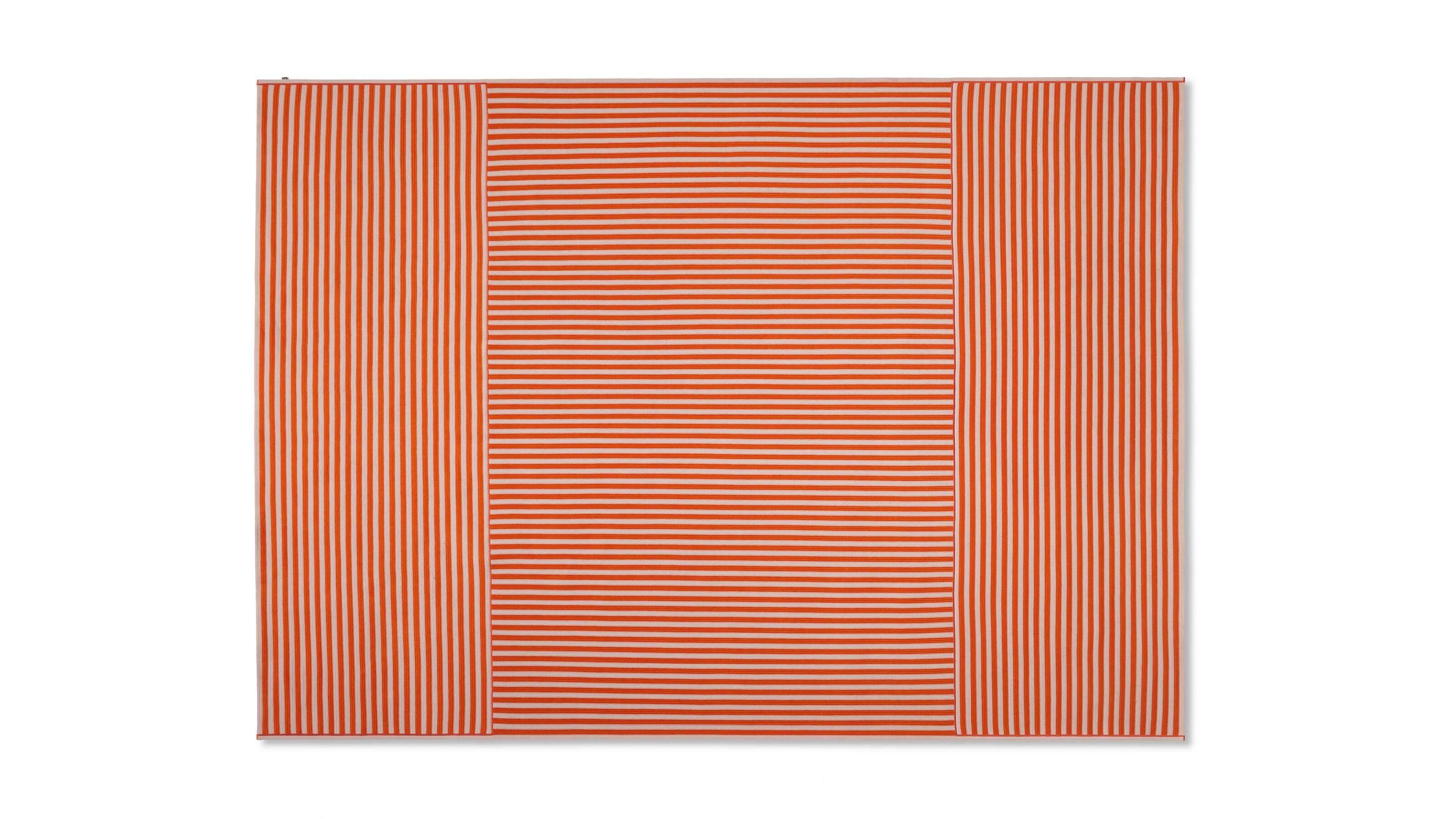 Cassina Soleil Rug 

A rug with lively, brilliant colours for alfresco spaces.

With its striped motif in four colour options, Soleil adds a pop of personality to complete any outdoor setting in perfect harmony with the furniture from the Cassina
