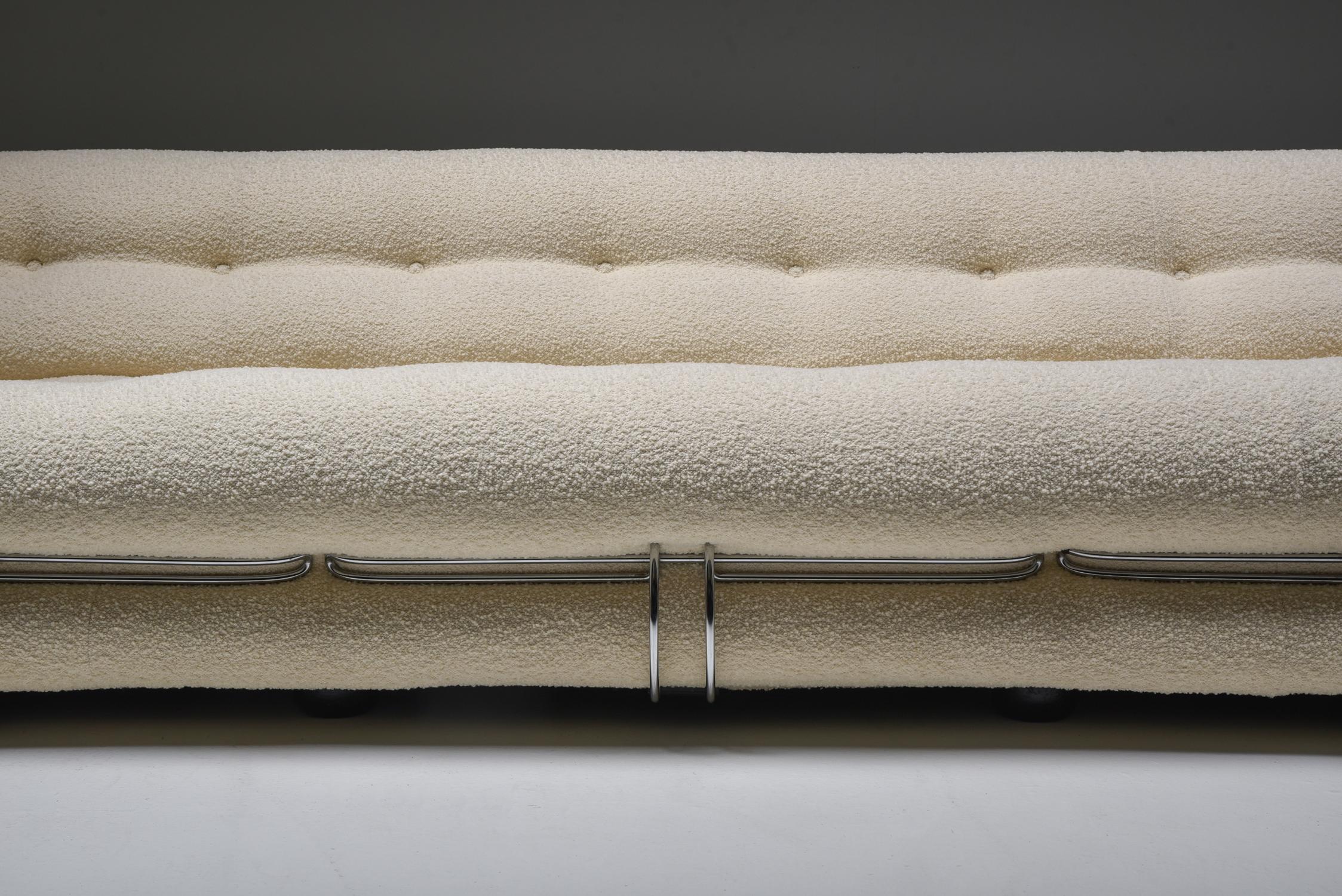 Cassina 'Soriana' Four-Seater Sofa by Afra and Tobia Scarpa in Bouclé, 1970's For Sale 4