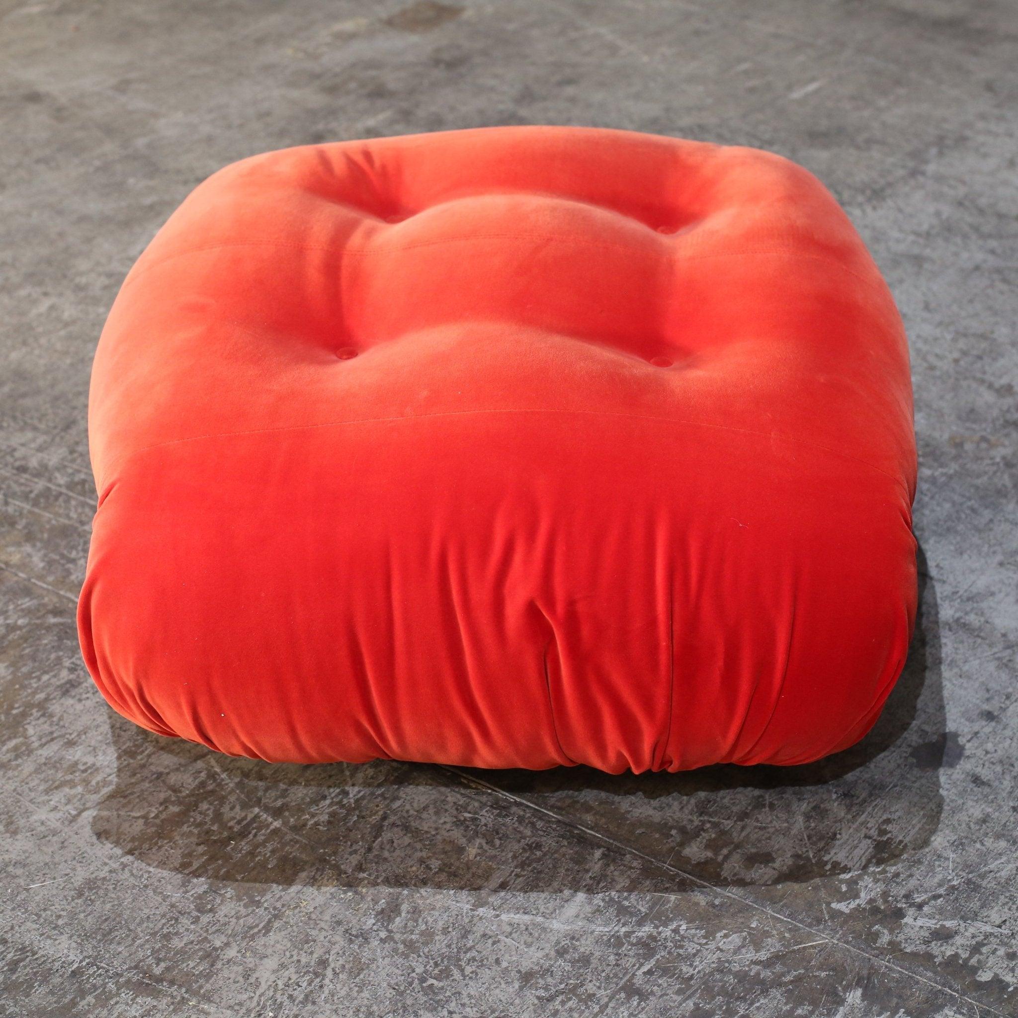 XXI secolo e contemporaneo Ottomana Cassina Soriana di Afra & Tobia Scarpa in vendita