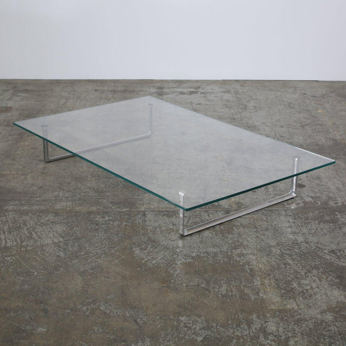 Cassina Toot Coffee Table by Piero Lissoni In Good Condition For Sale In Basildon, London