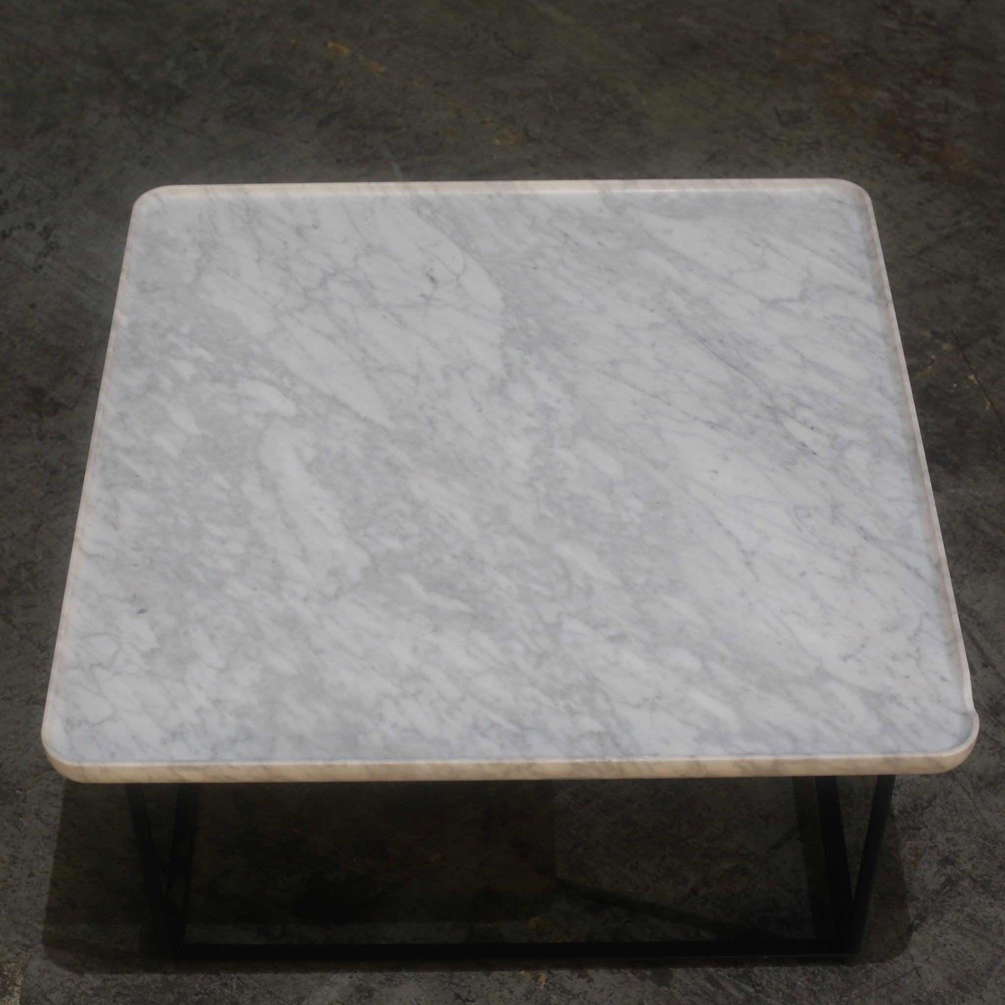 Mesa baja Cassina Torei en Bueno estado para la venta en Basildon, London