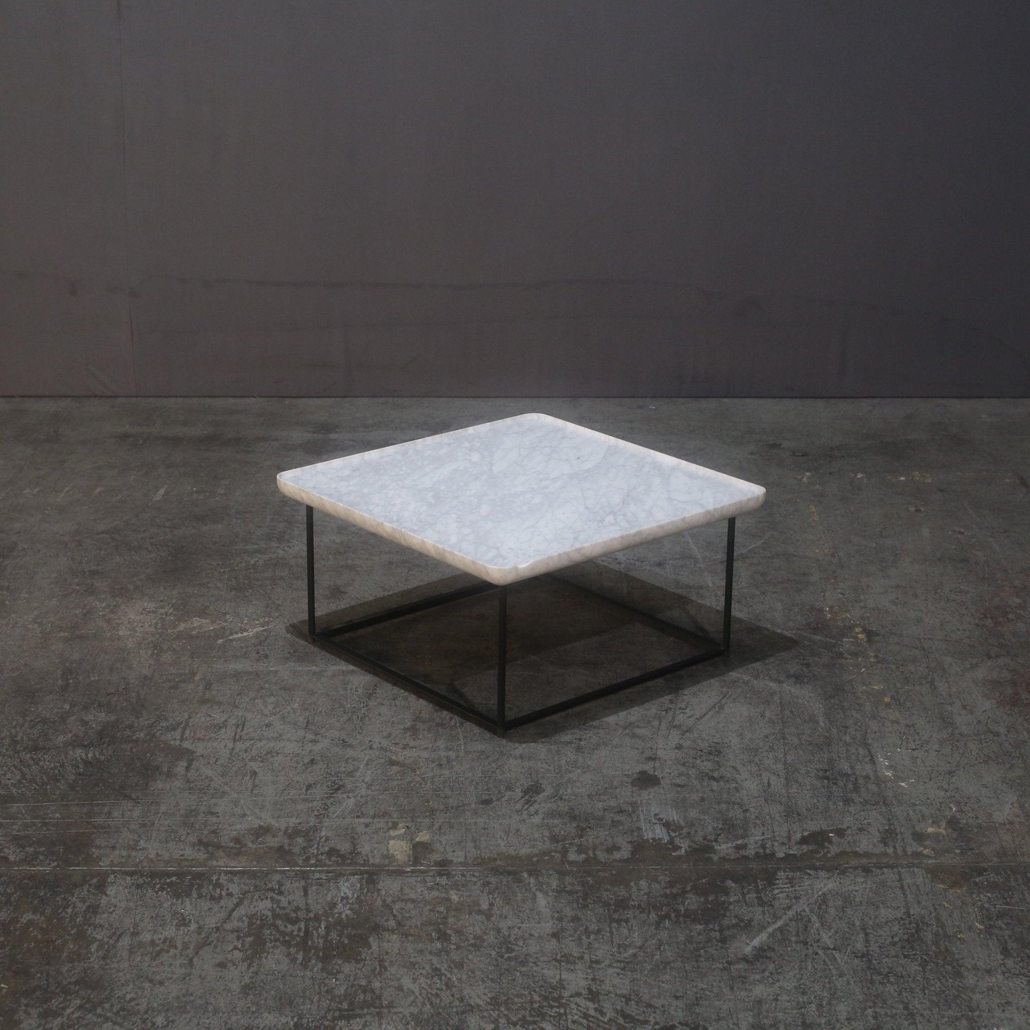 Mesa baja Cassina Torei Metal en venta
