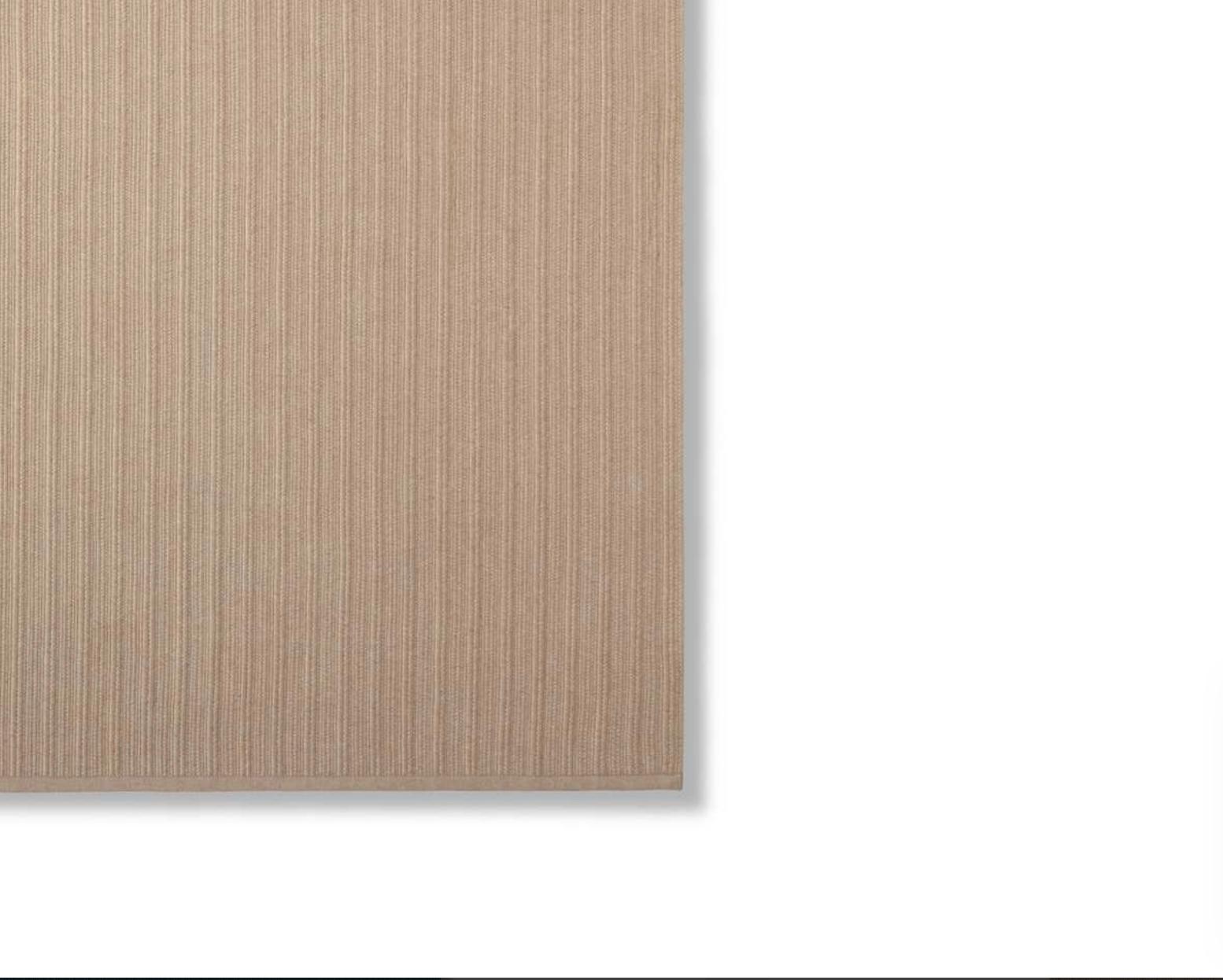 Contemporary Cassina Trail Rug For Sale