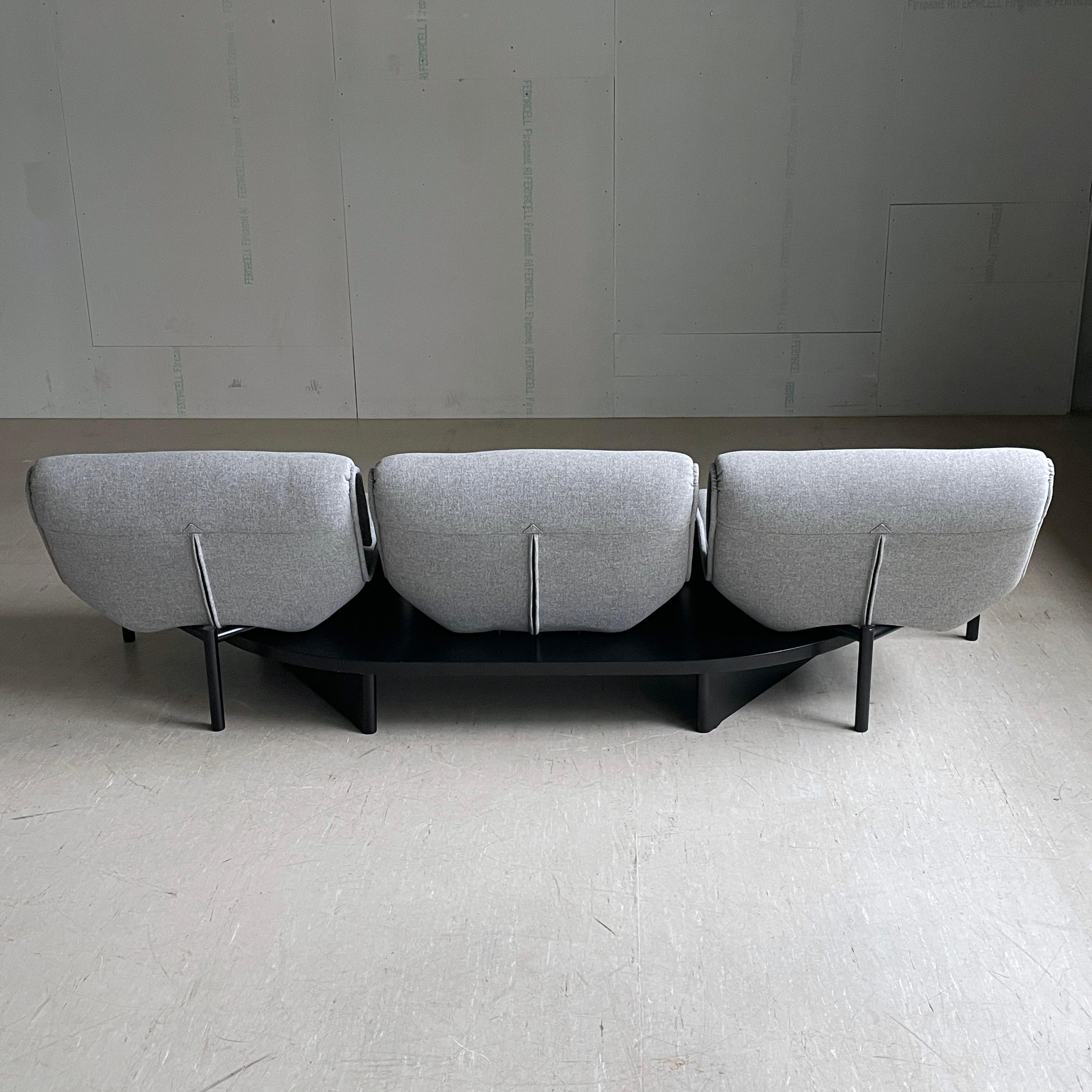 Cassina Veranda 3 seater Sofa by Vico Magistretti For Sale 9