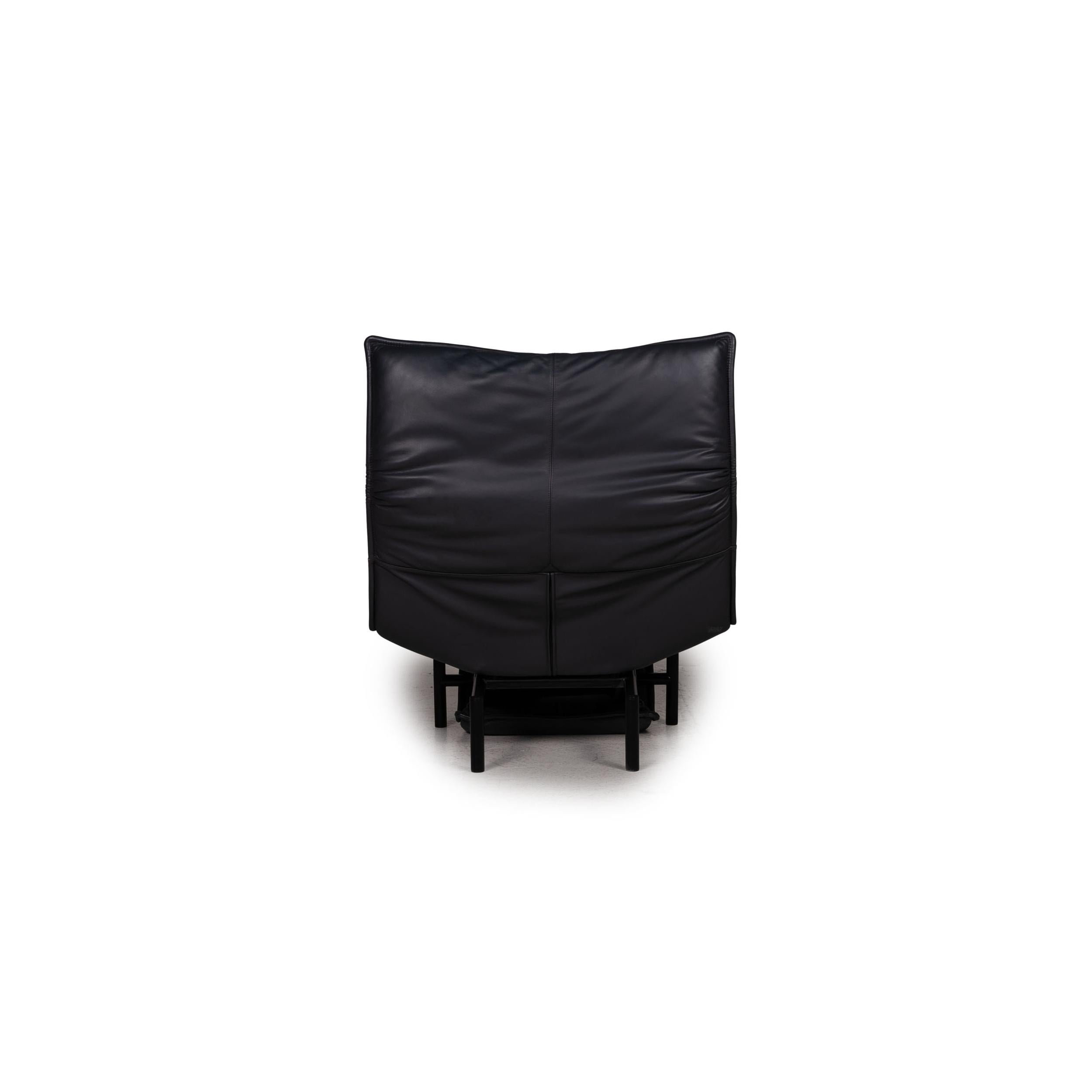 Cassina Veranda Leather Armchair Dark Blue Function Relax Function For Sale 5