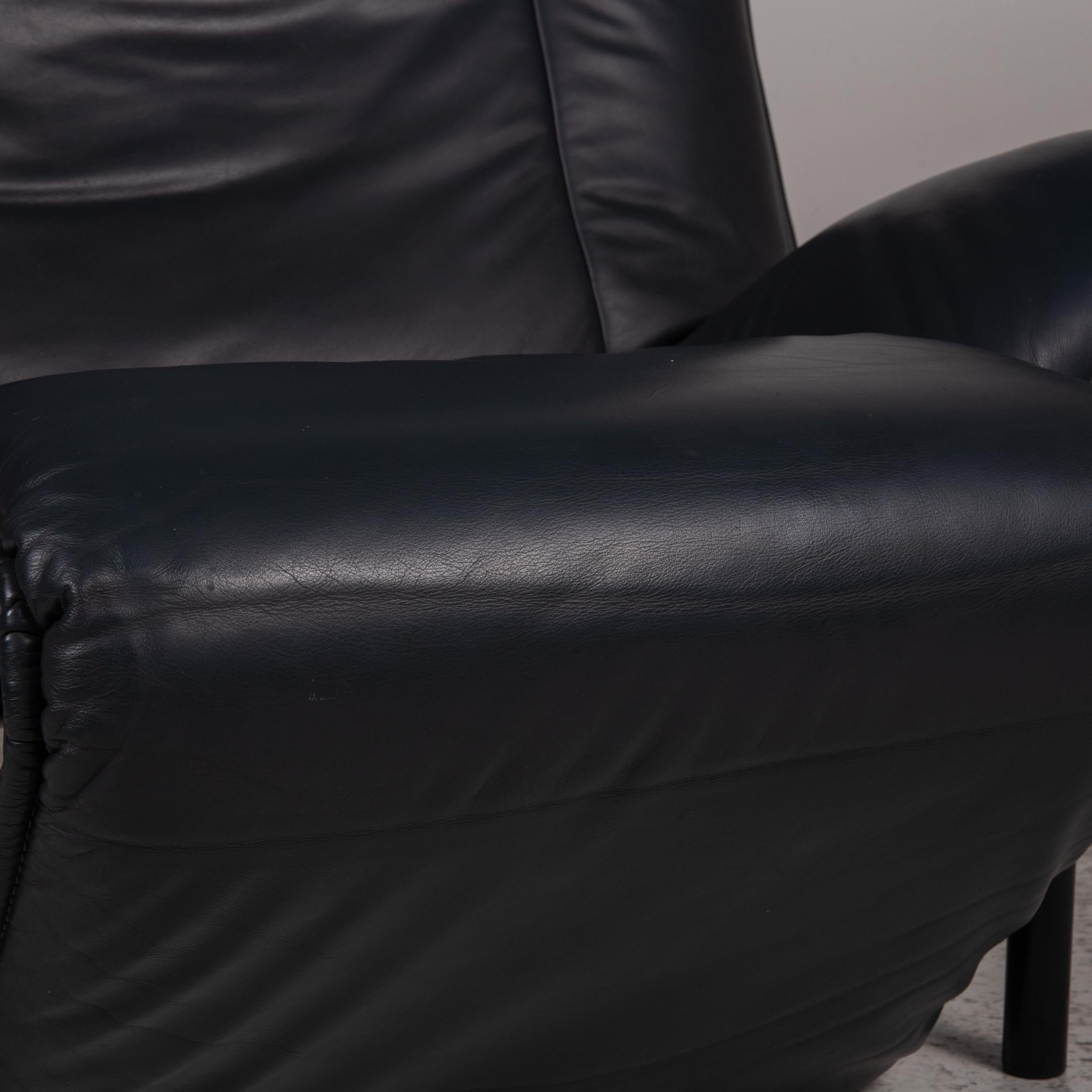 Italian Cassina Veranda Leather Armchair Dark Blue Function Relax Function For Sale