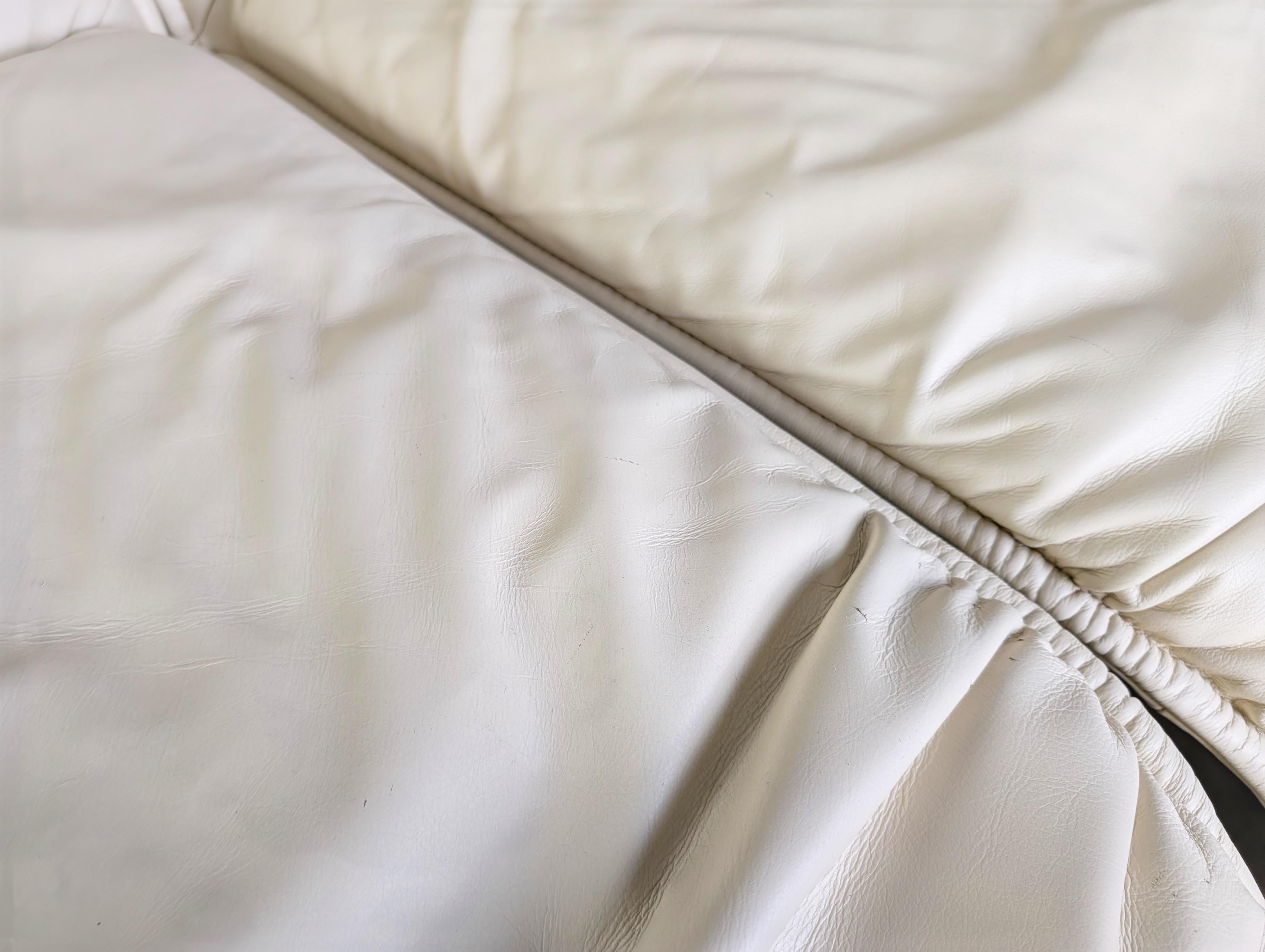 Cassina Veranda Sofa Couch 1980 Vico Magistretti leder hell For Sale 4