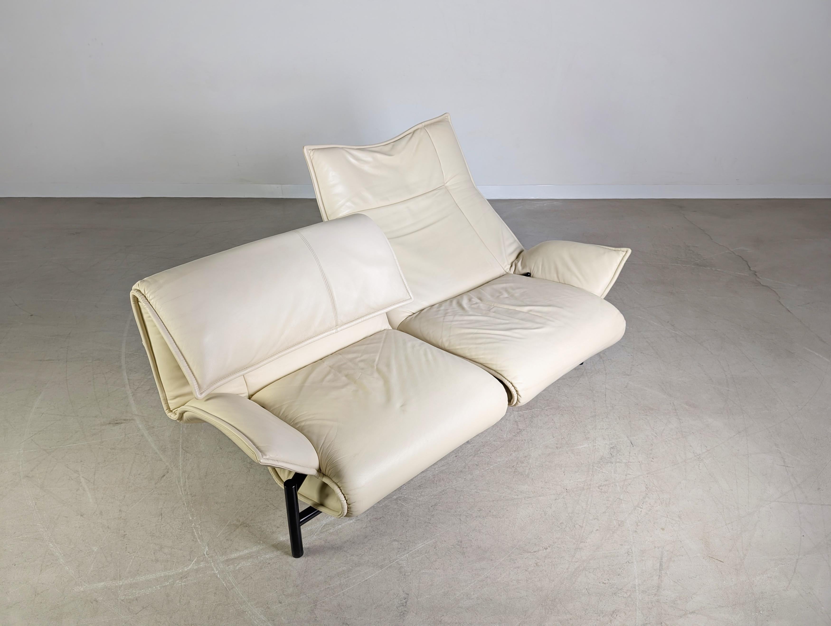 Cassina Veranda Sofa Couch 1980 Vico Magistretti leder hell For Sale 1