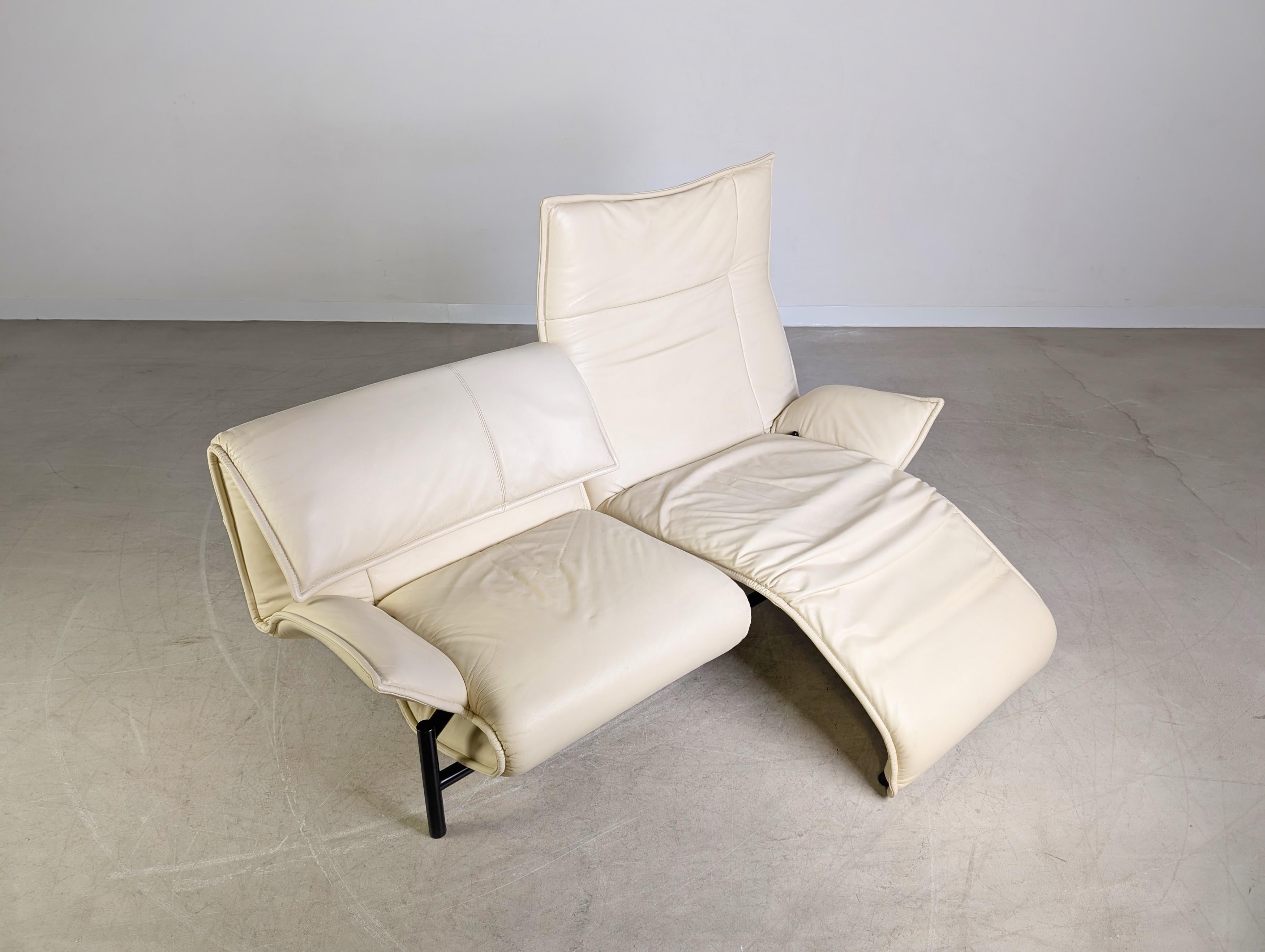 Cassina Veranda Sofa Couch 1980 Vico Magistretti leder hell For Sale 2