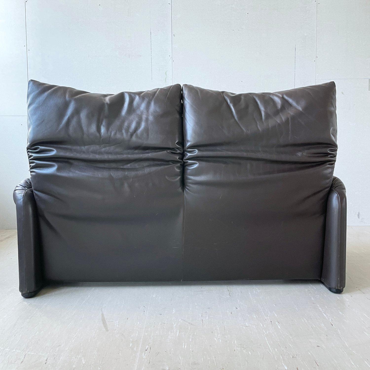 Cassina - Vico Magistretti Maralunga 2sitzer-Sofa aus Leder im Angebot 6