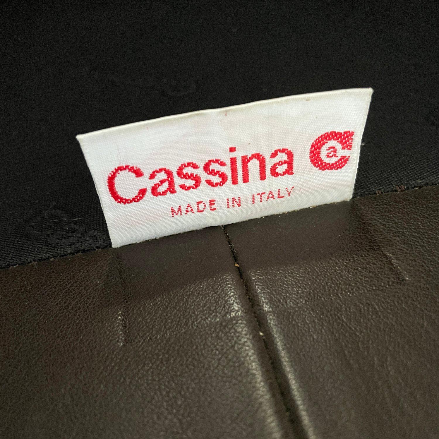 Cassina - Vico Magistretti Maralunga 2sitzer-Sofa aus Leder im Angebot 8