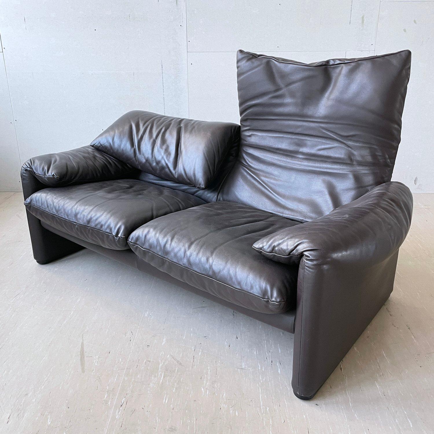 Cassina - Vico Magistretti Maralunga 2sitzer-Sofa aus Leder (Moderne) im Angebot