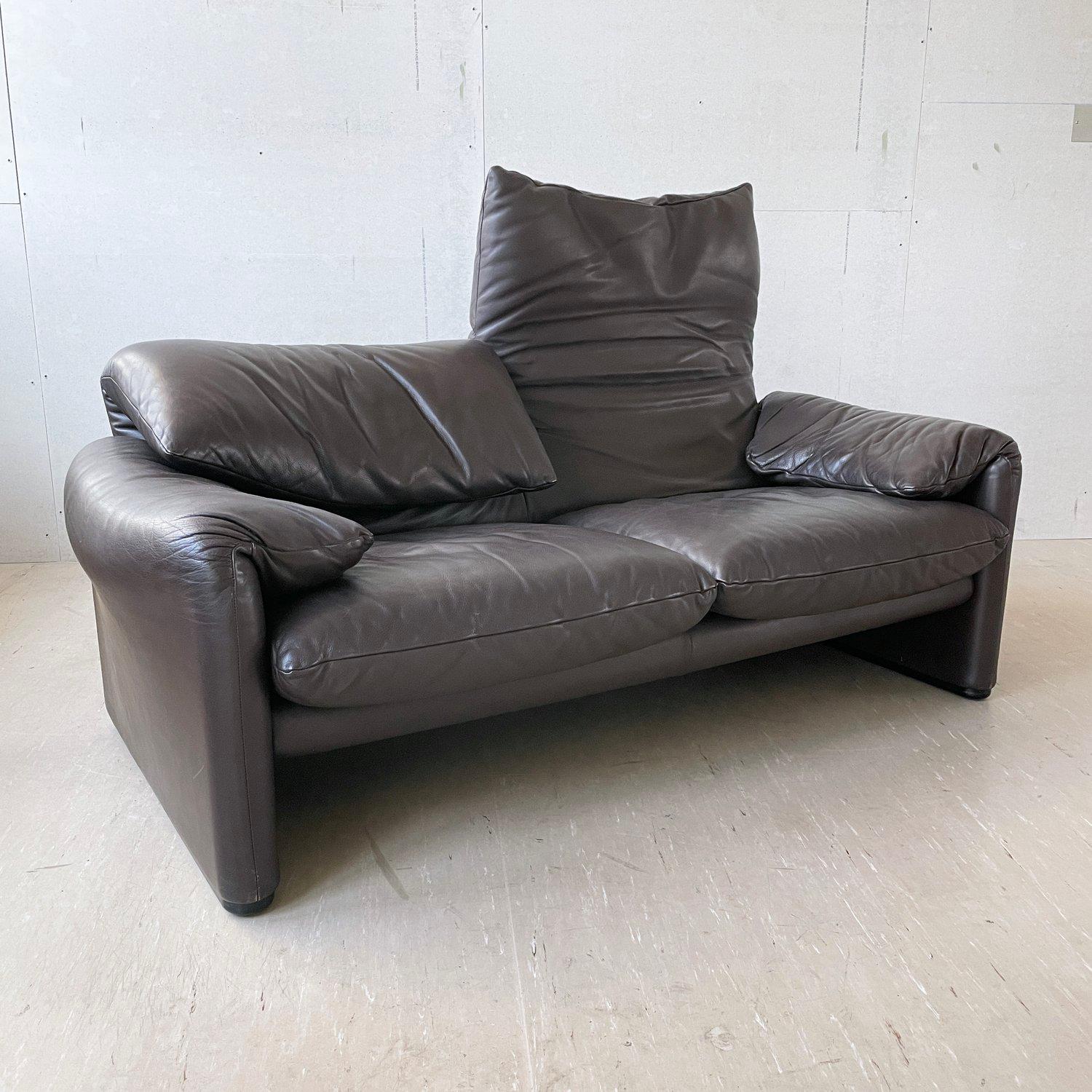 Cassina - Vico Magistretti Maralunga 2sitzer-Sofa aus Leder im Angebot 3