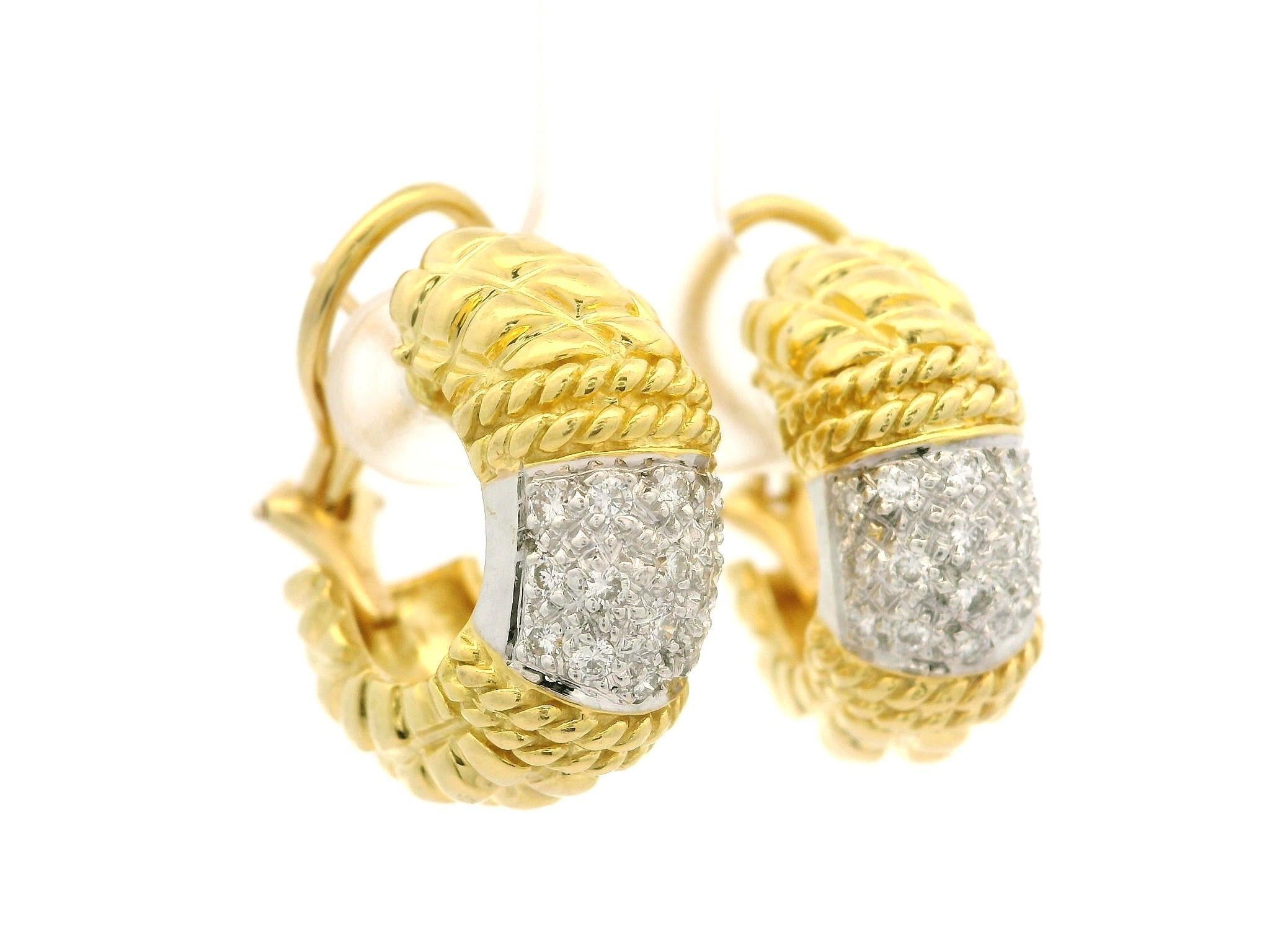 Pendientes de aro Cassis de oro macizo de 18 quilates con diamantes pavé de 0,32 ctw y textura elegante en venta 9
