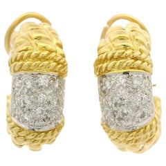 Pendientes de aro Cassis de oro macizo de 18 quilates con diamantes pavé de 0,32 ctw y textura elegante
