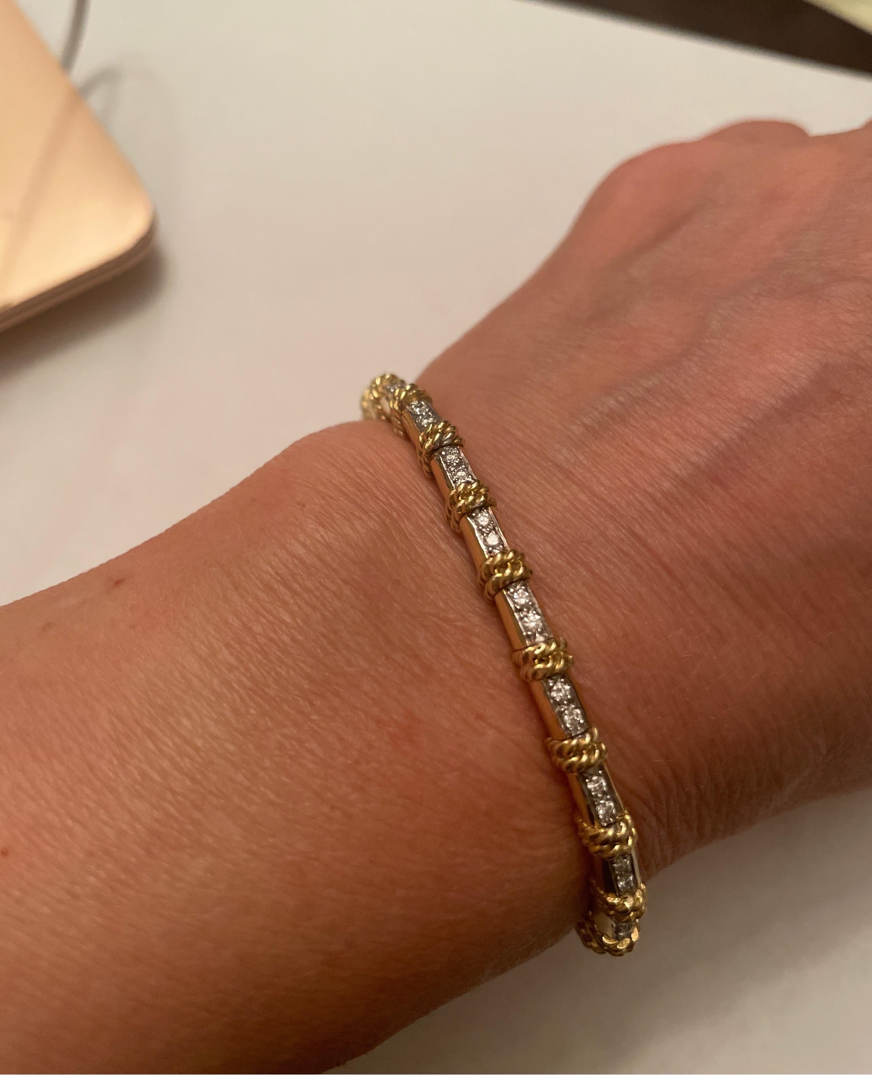 Contemporary Cassis 18 Karat Yellow Gold Diamond Bangle Bracelet with Rope Accent