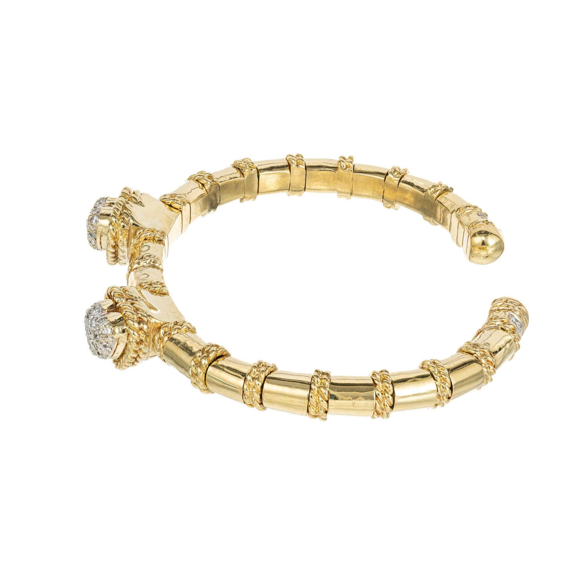 Cassis .55 Carat Diamond Yellow Gold Heart Bangle Bracelet Pour femmes en vente