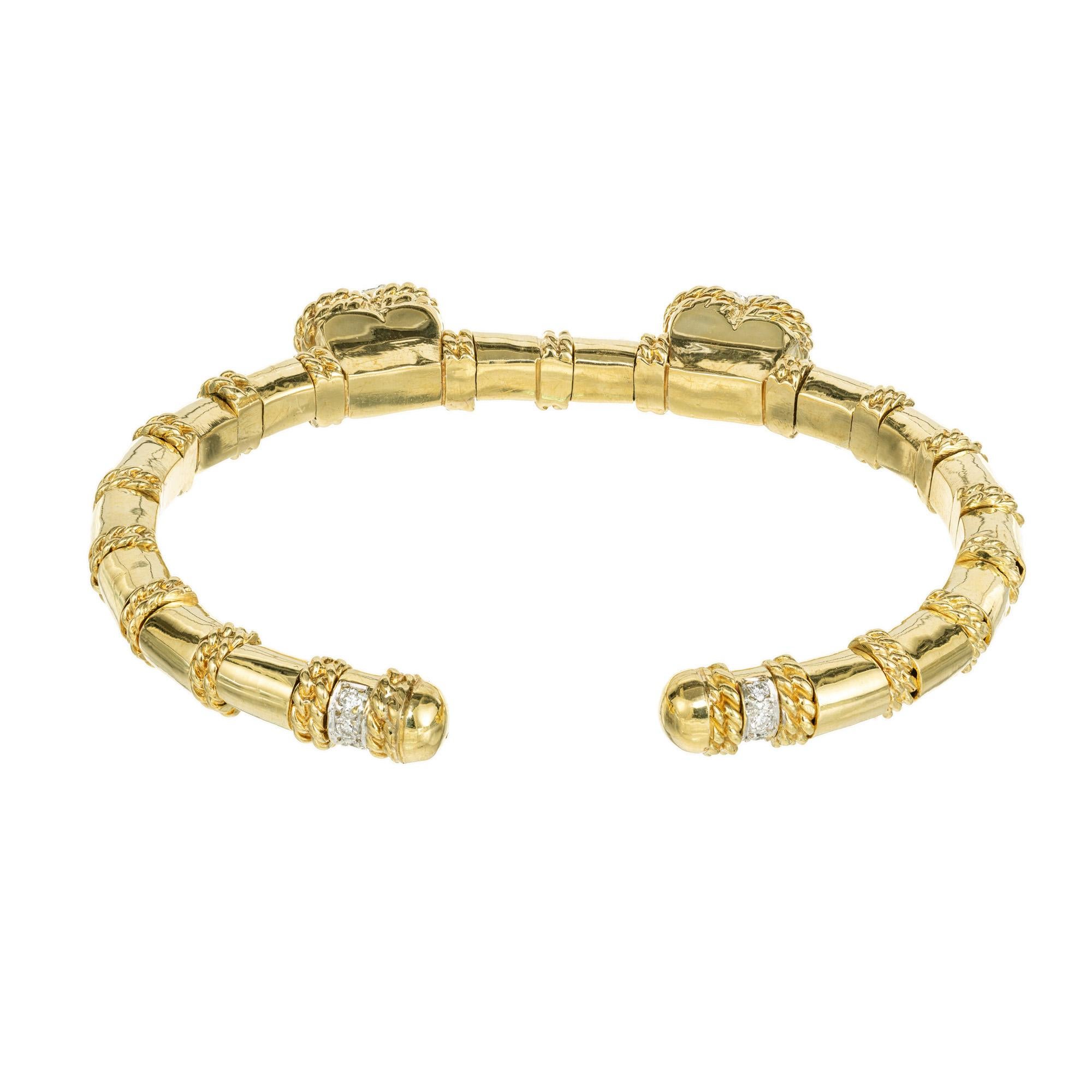 Cassis .55 Carat Diamond Yellow Gold Heart Bangle Bracelet en vente 1