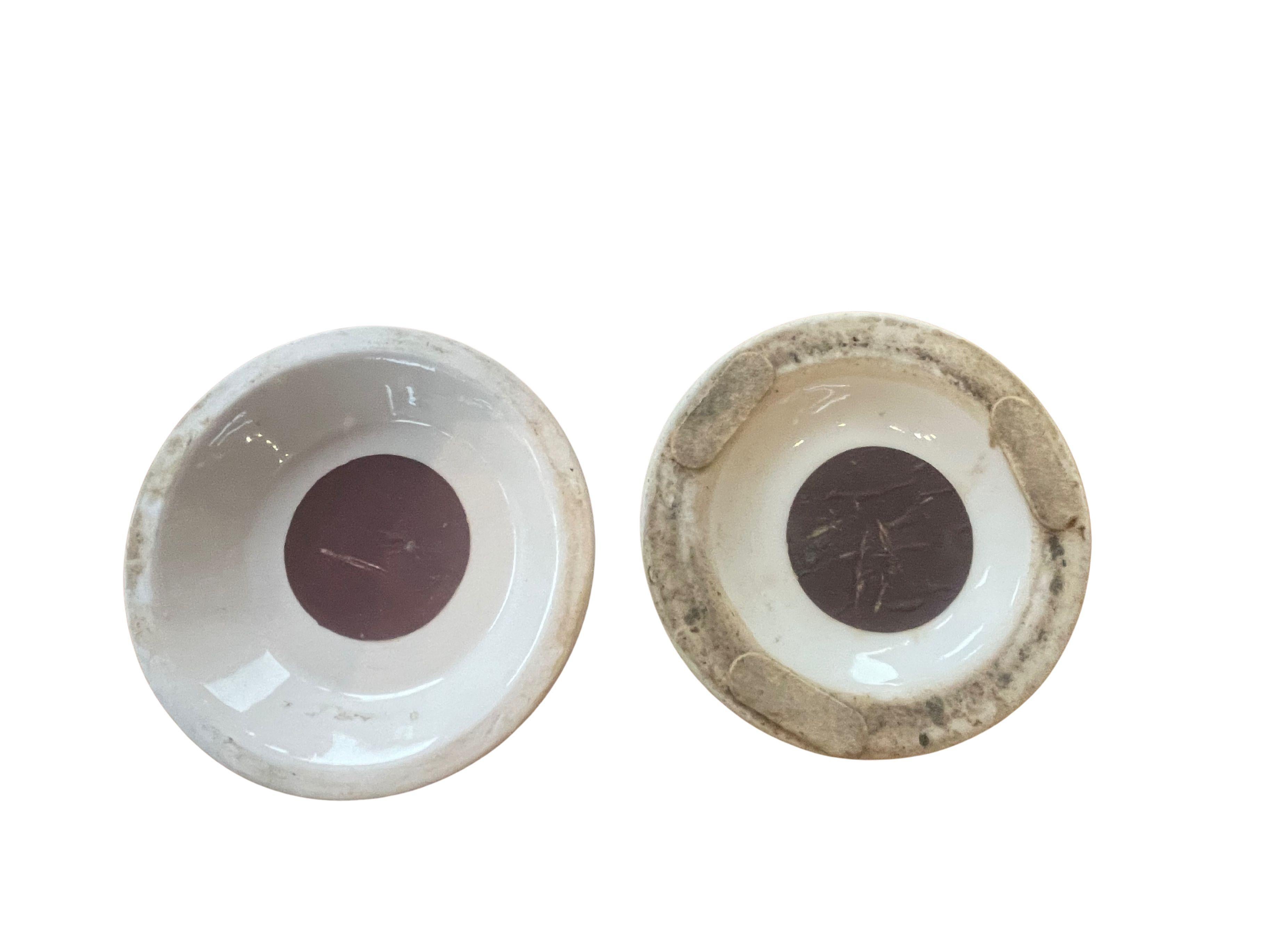 Cassis Quenot Französisch Keramik Streichholz Striker Paar (20. Jahrhundert) im Angebot