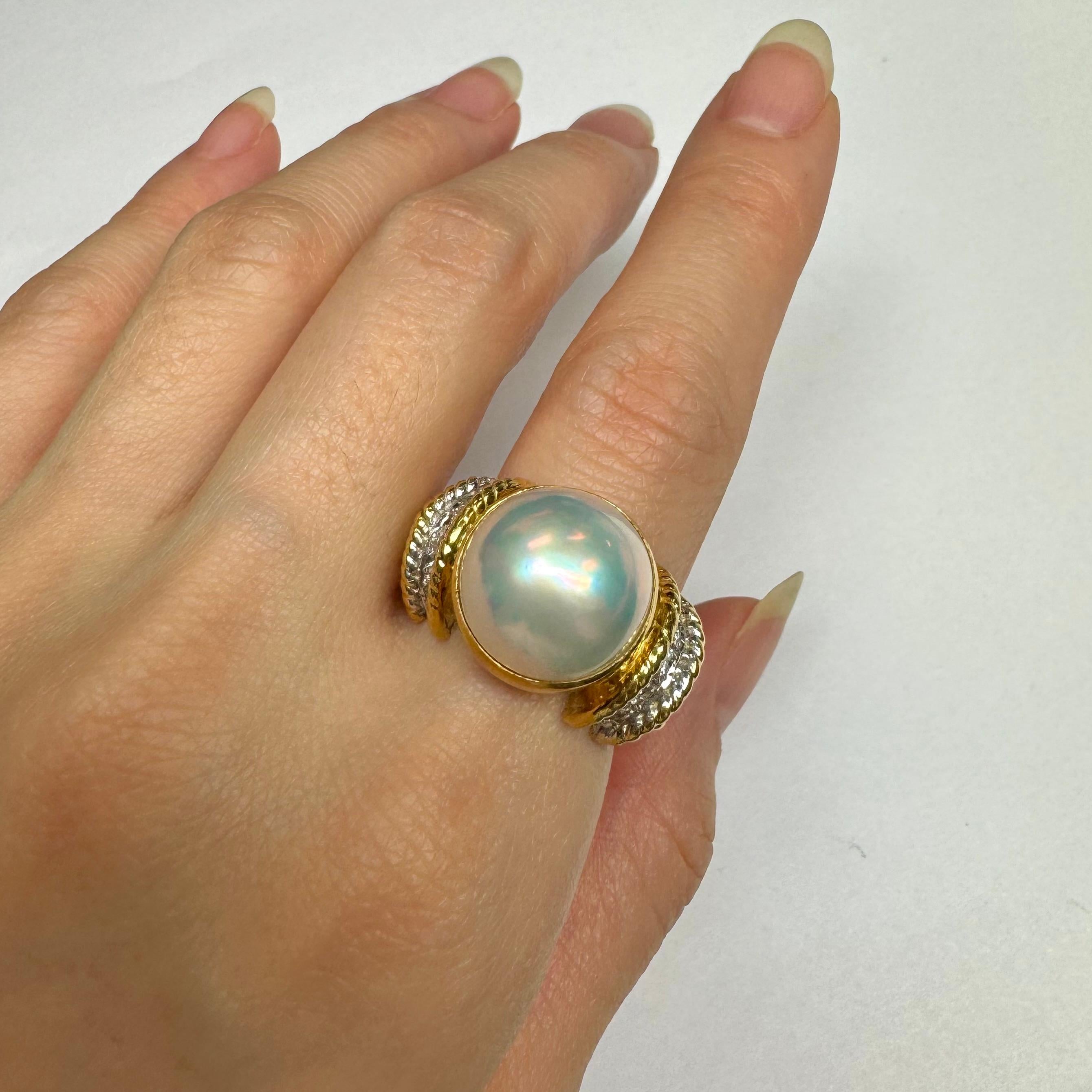 Cassis White Pearl and Diamond Ring in 18k Yellow Gold  For Sale 3