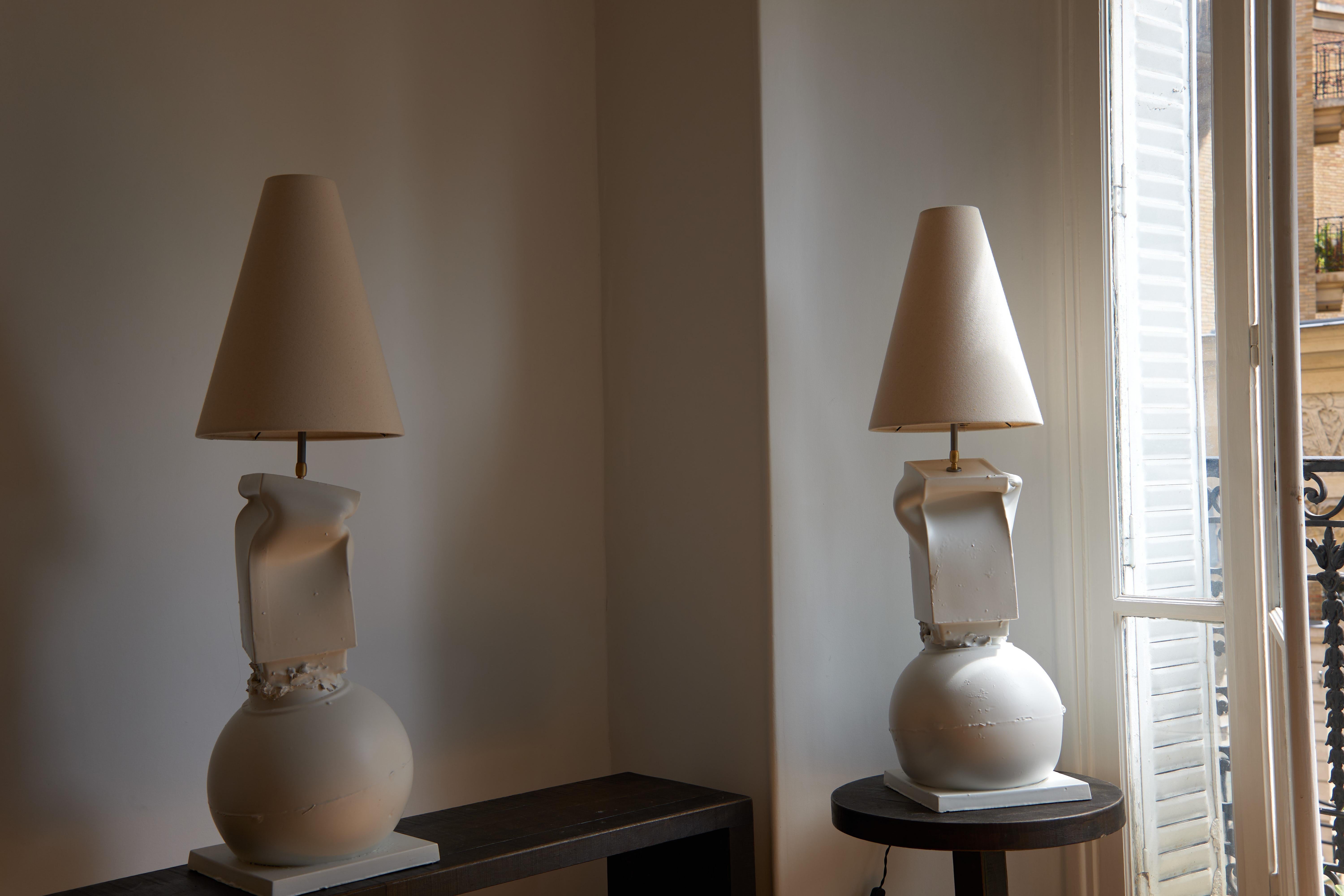 Grande lampada da tavolo in ceramica di colore verde scuro. Prodotto in Italia. in vendita 4