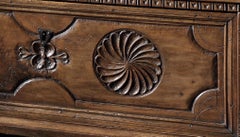 Cassone Cassone, 17. Jahrhundert, Italienisch, Barock, Abstrakt, Nussbaum, geschnitzt, Herze