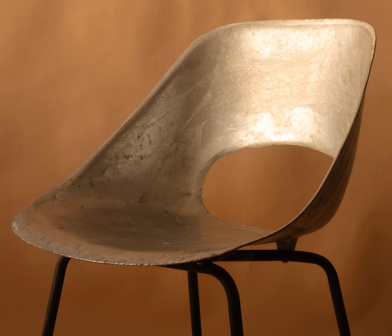 Mid-20th Century Cast aluminium 'Tulipe' chair by Pierre Guariche. French 1950s. For Sale