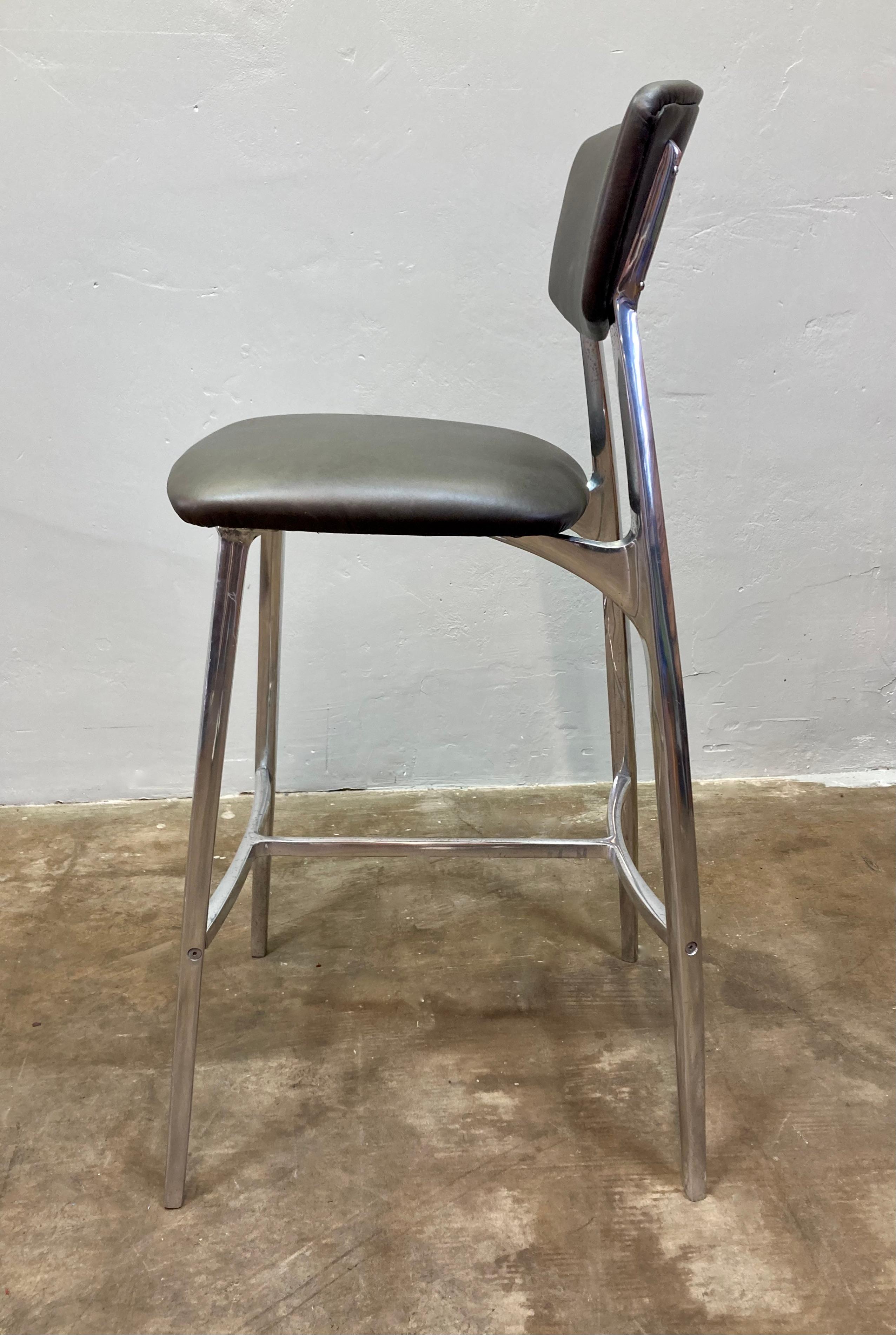 Elegante sgabello da bar McM 