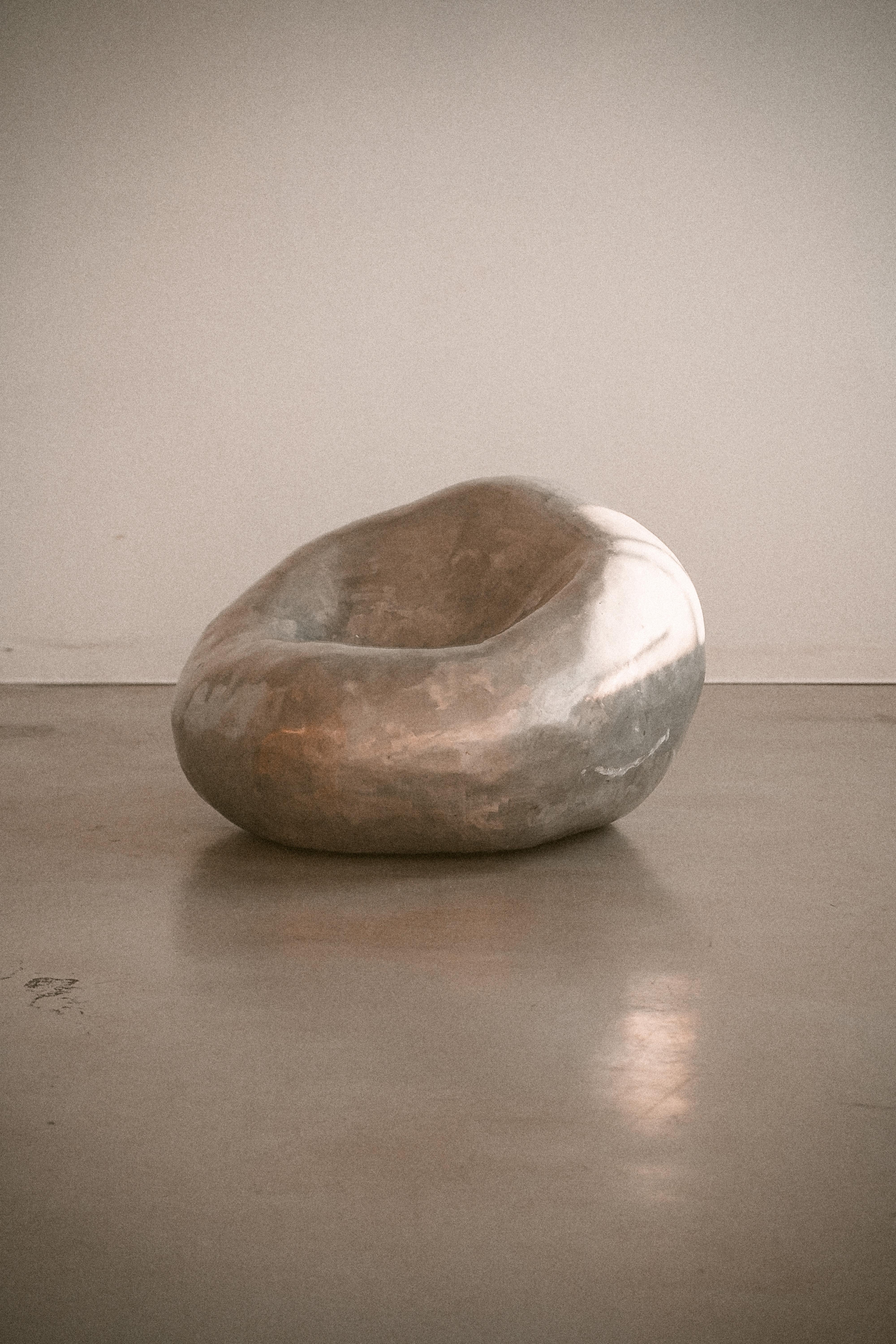Stuhl „Blob“ aus Aluminiumguss  (Kanadisch) im Angebot