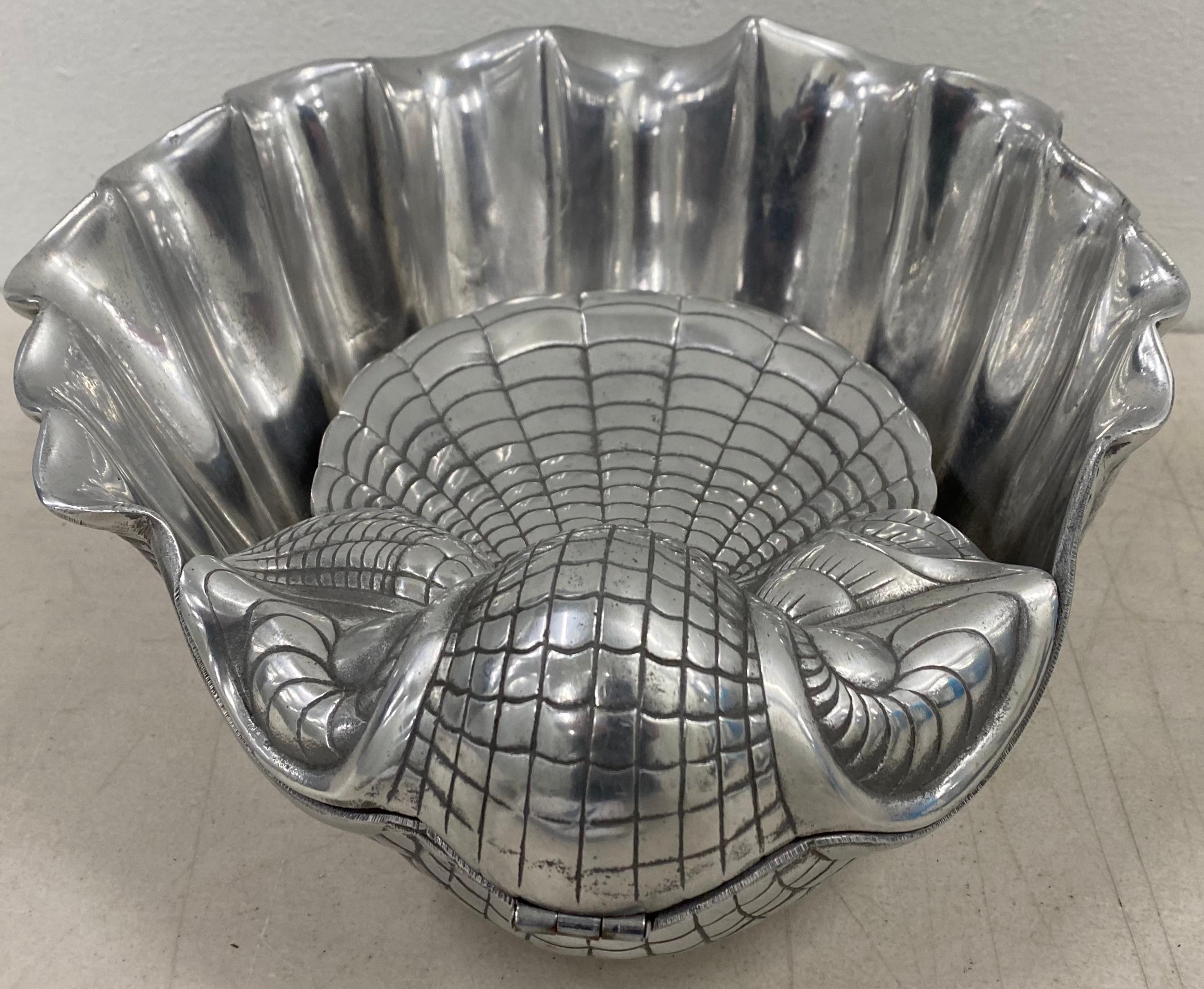 Cast aluminum clam shell serving dish by Arthur Court, C.1980s

Measures: 10