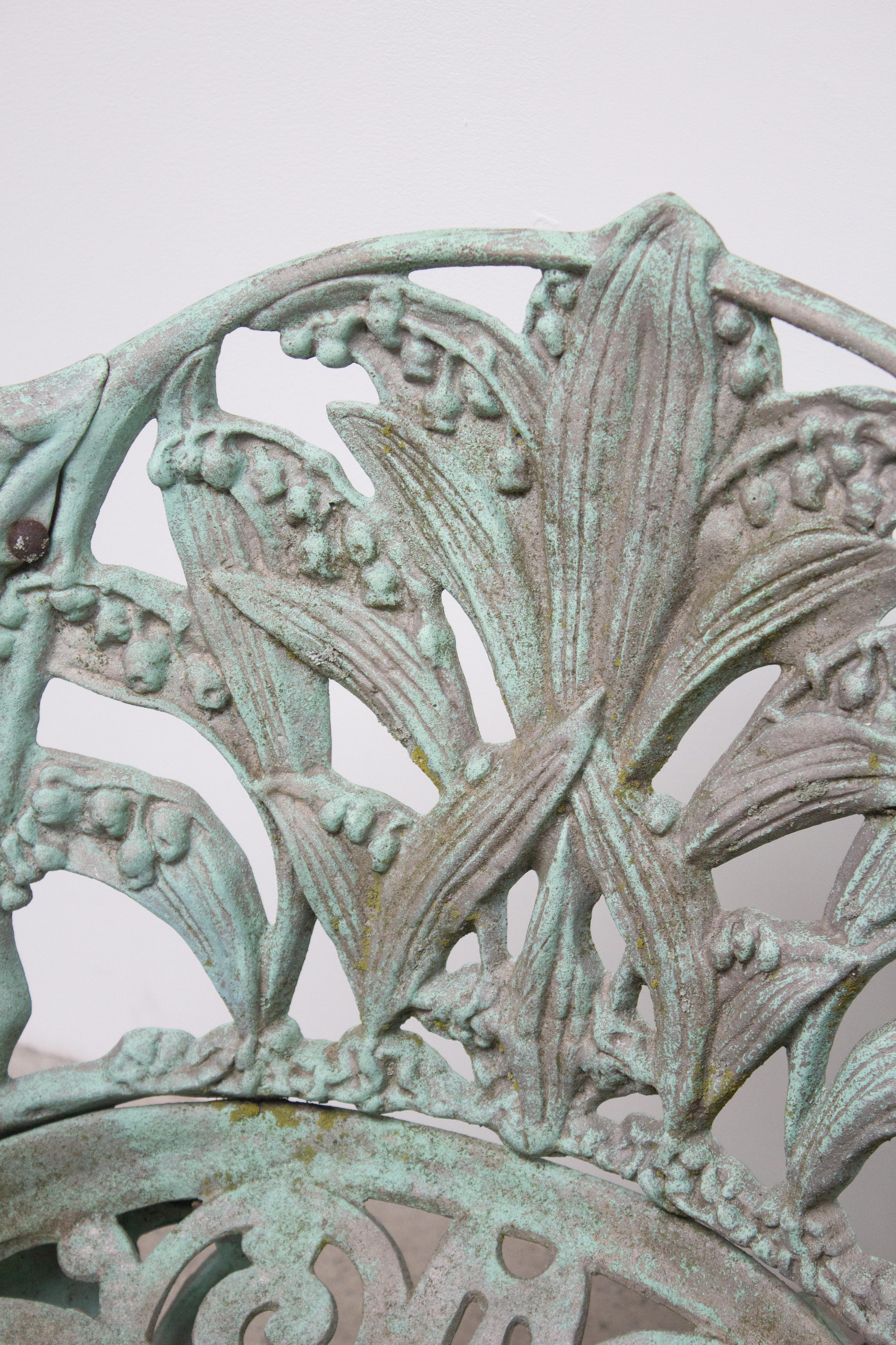 Cast Aluminum ‘Lily of the Valley’ Garden Chairs, a Set of 4 In Good Condition For Sale In Brooklyn, NY
