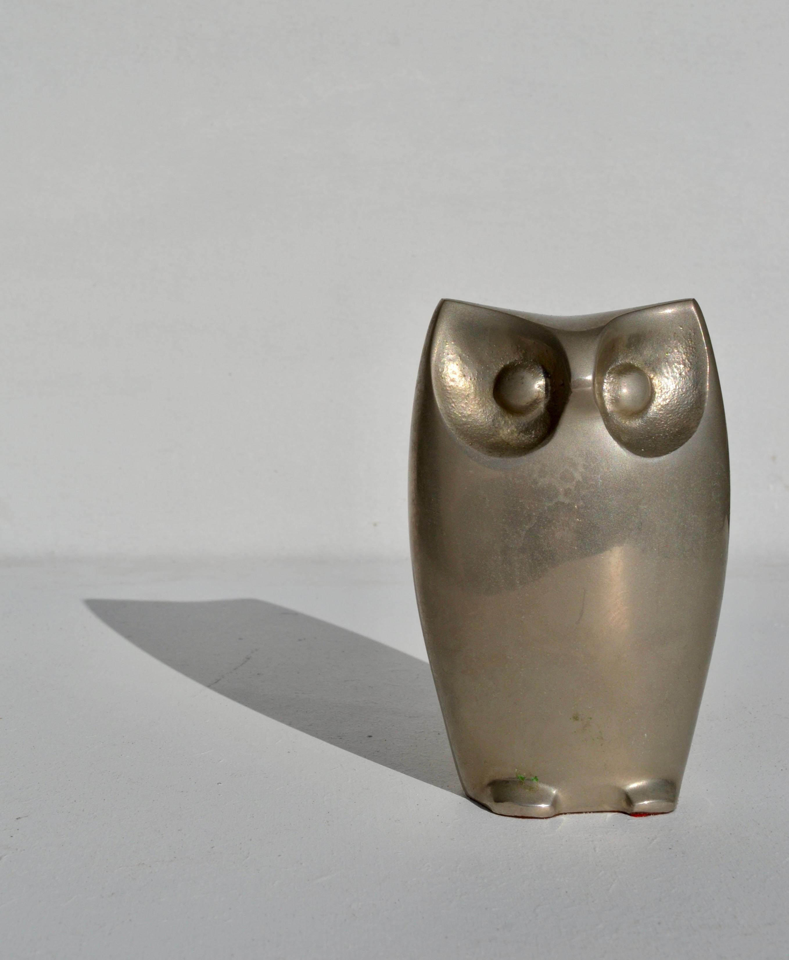 Francese Scultura di gufo in alluminio fuso, Francia, anni '70 in vendita