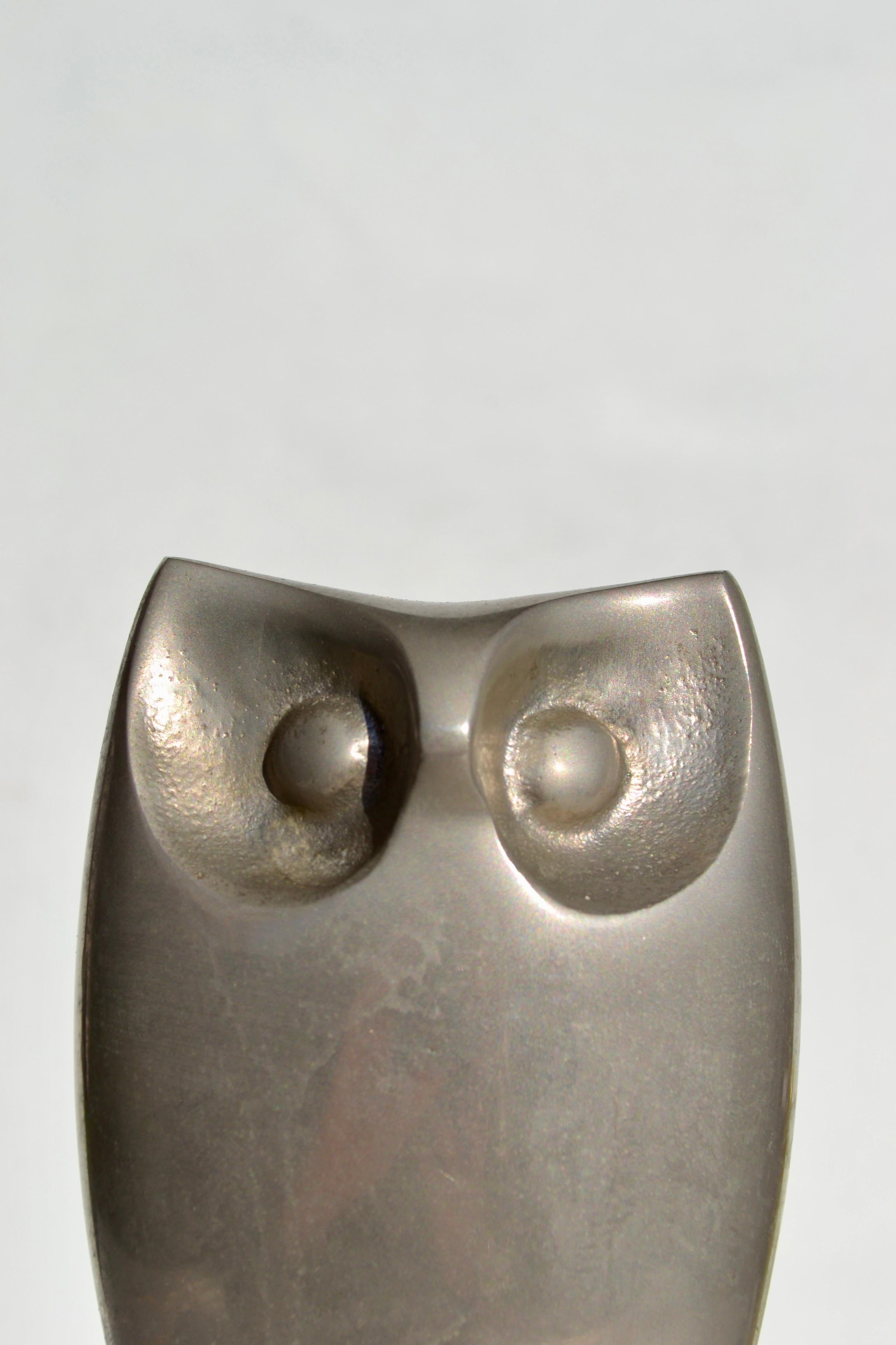 Scultura di gufo in alluminio fuso, Francia, anni '70 In condizioni buone in vendita a SOTTEVILLE-LÈS-ROUEN, FR