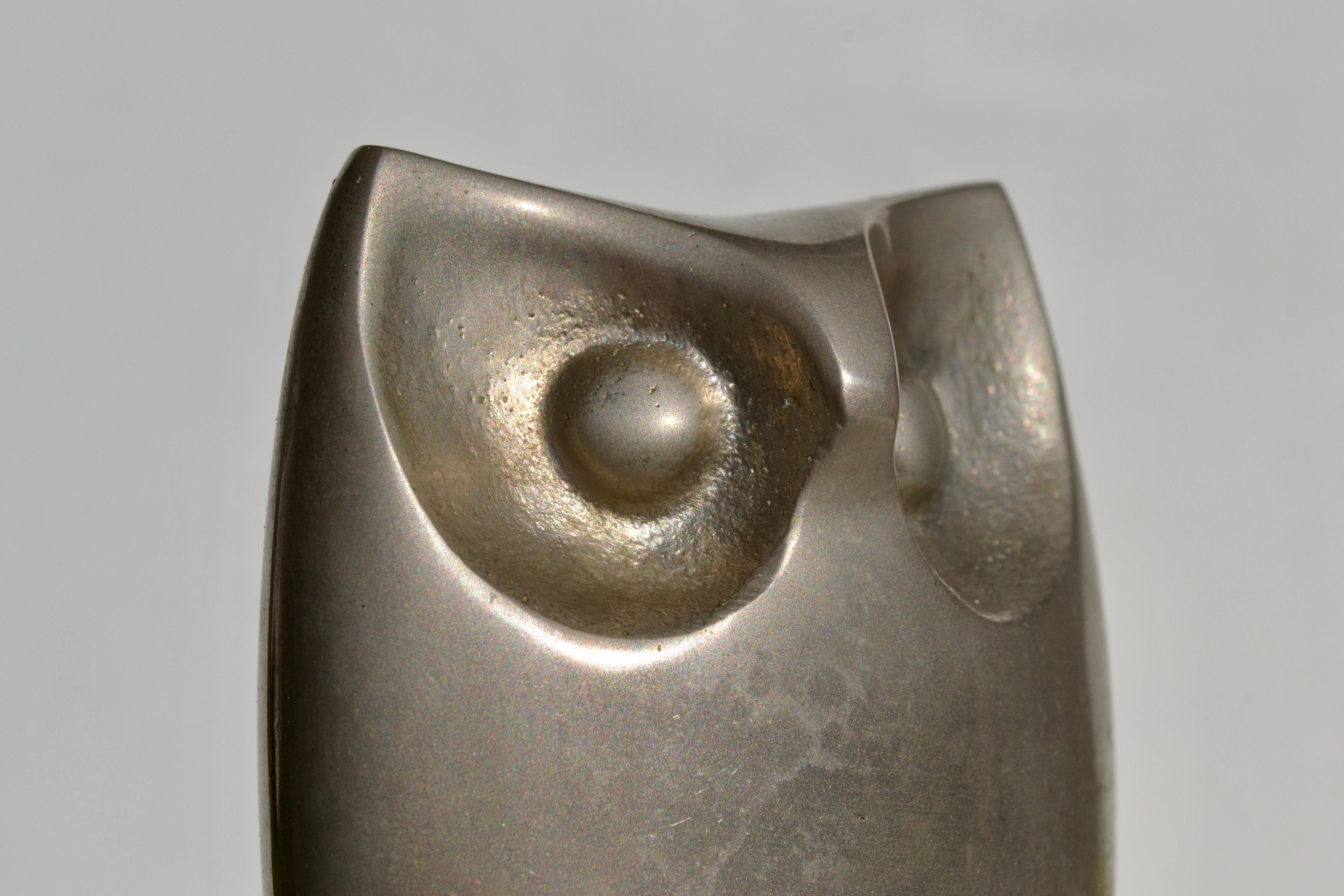 XX secolo Scultura di gufo in alluminio fuso, Francia, anni '70 in vendita