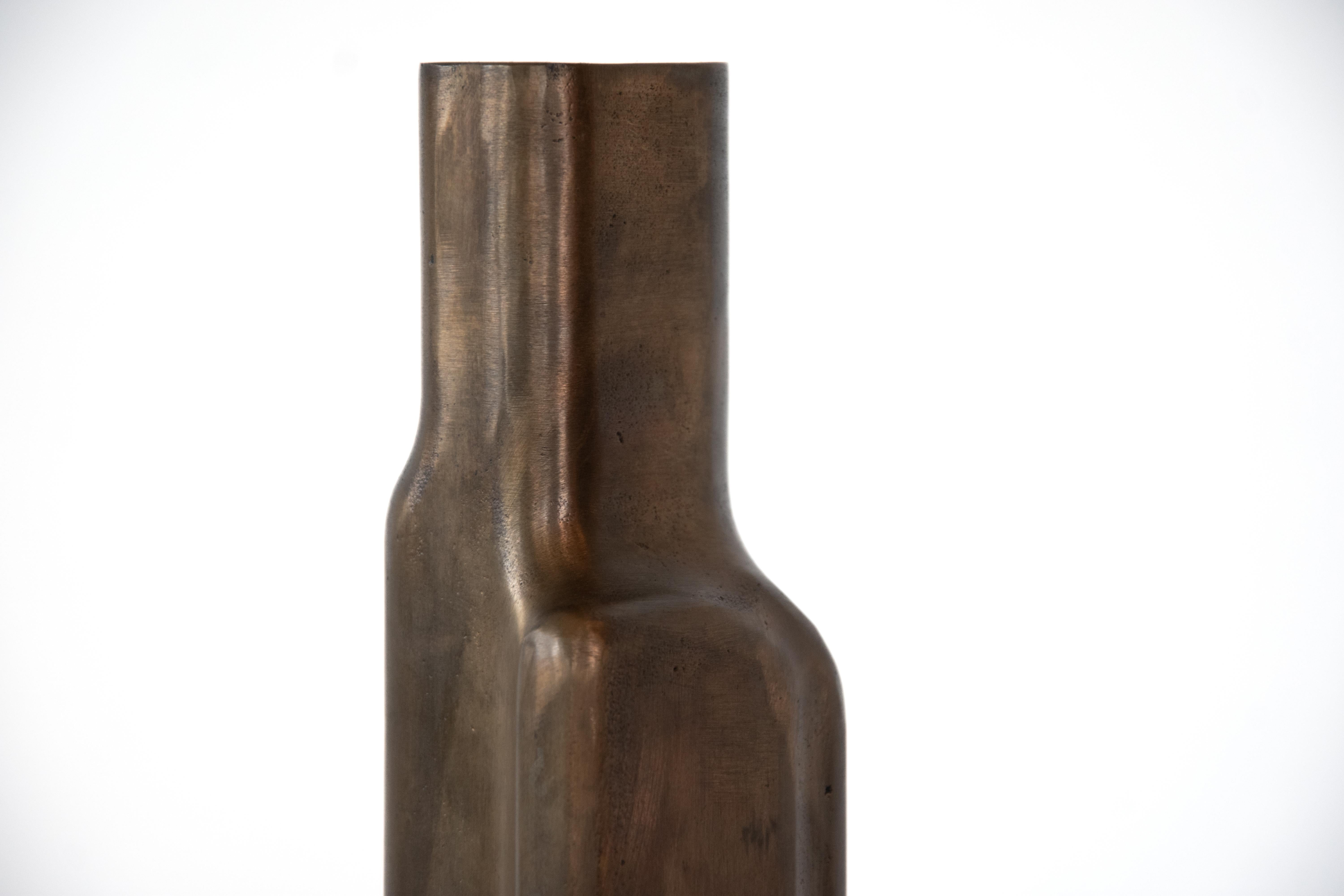 Cast and Patinated Bronze Flos Vase by Eichkorn Alemán en venta