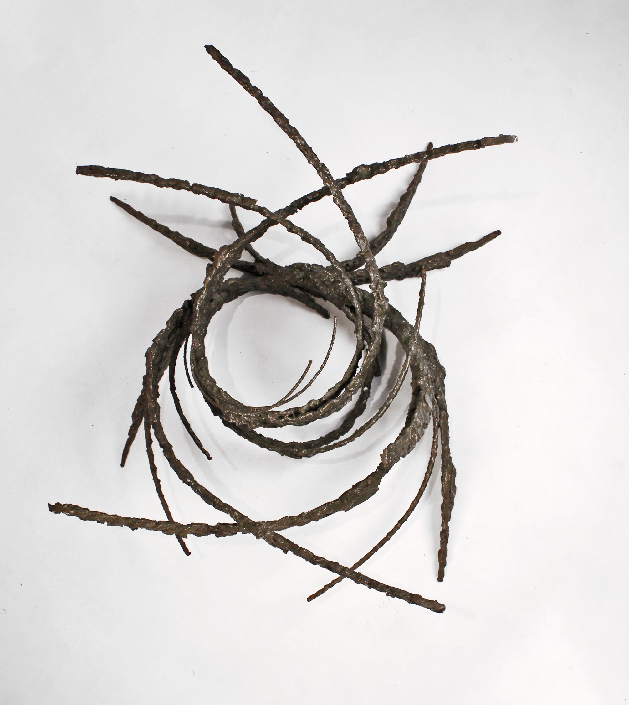 Table basse ronde sculpturale « Swirl » en bronze moulé et soudé de Daniel Gluck en vente 4