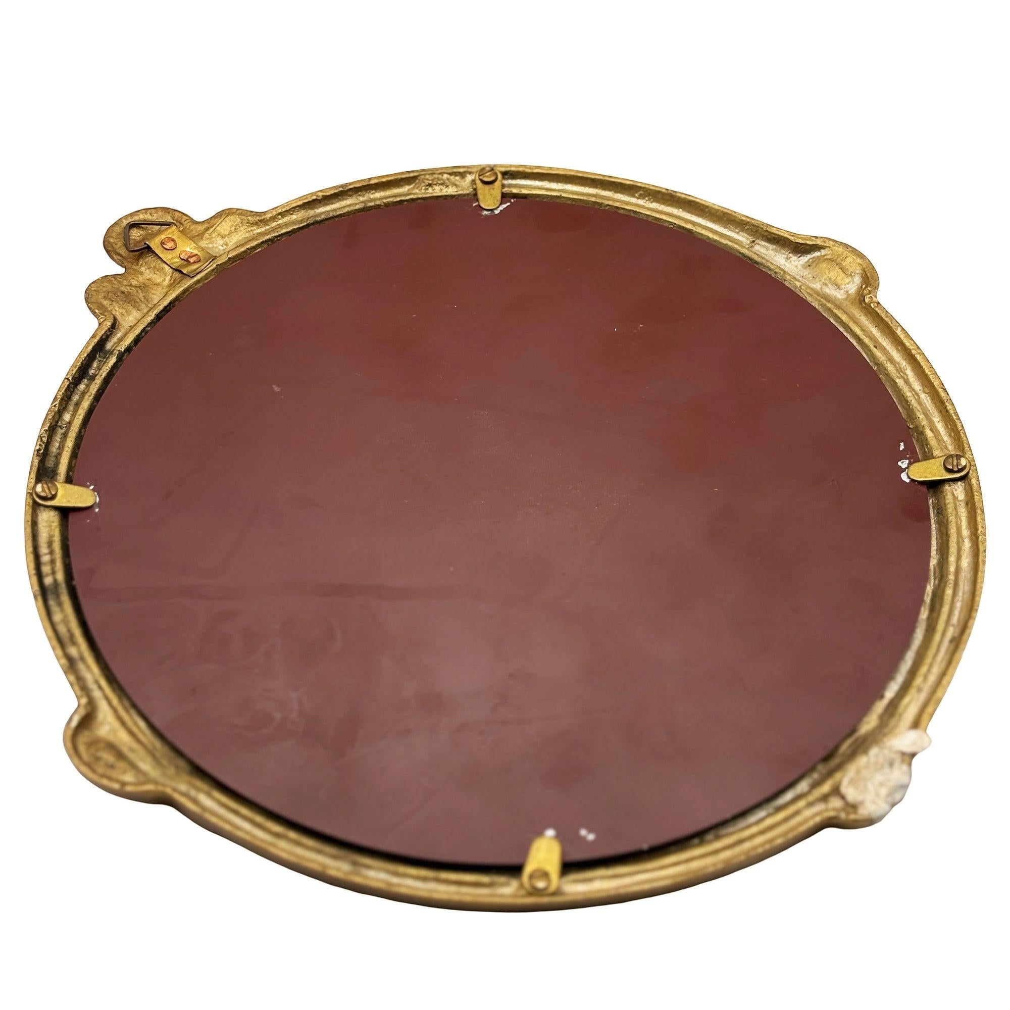 Specchio da parete rotondo in ottone fuso in stile Art Nouveau con ritratto di donna in edera in vendita 2