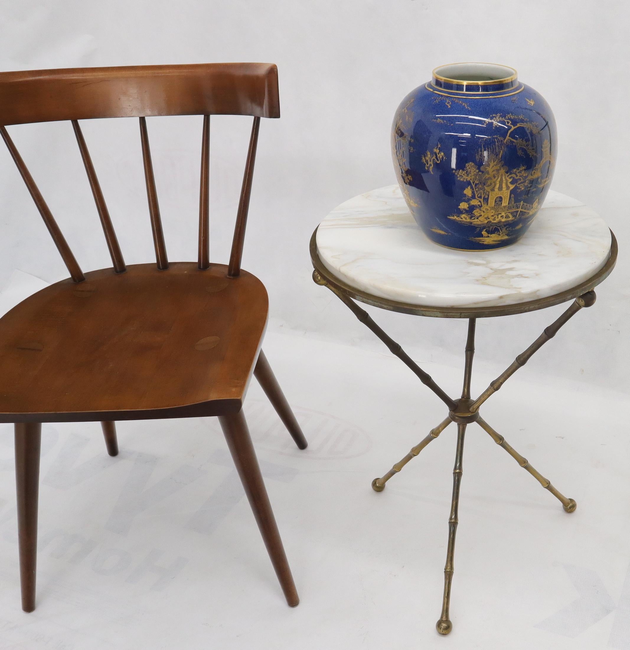 Midcentury Italian modern decorative high quality machined craftsmanship round end side table with marble top. Beautiful machined joints. Excellent original condition with some patina as pictured.