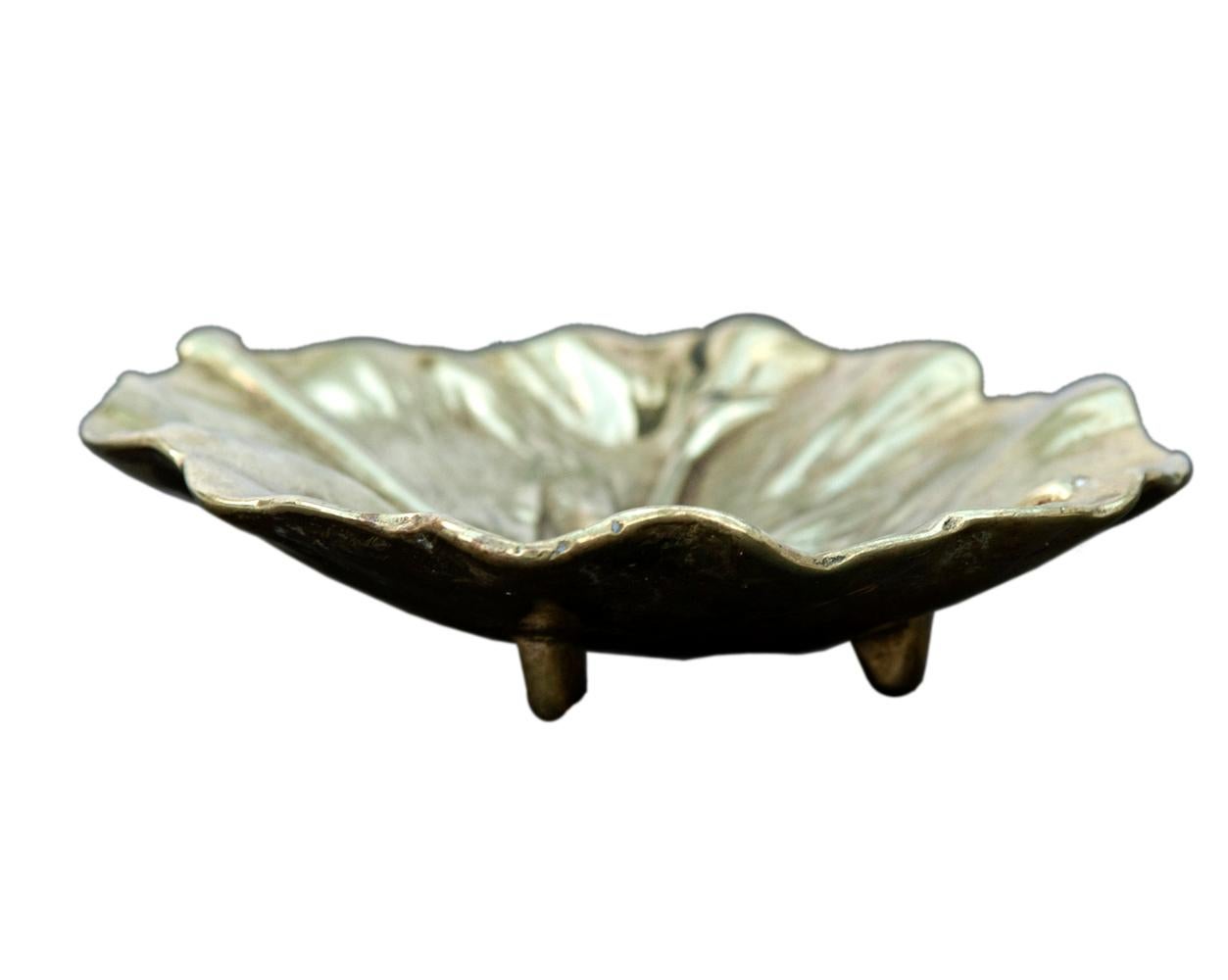 Cast Brass Ginko Leaf Tray by Virginia Metalcrafters  In Good Condition For Sale In Malibu, CA