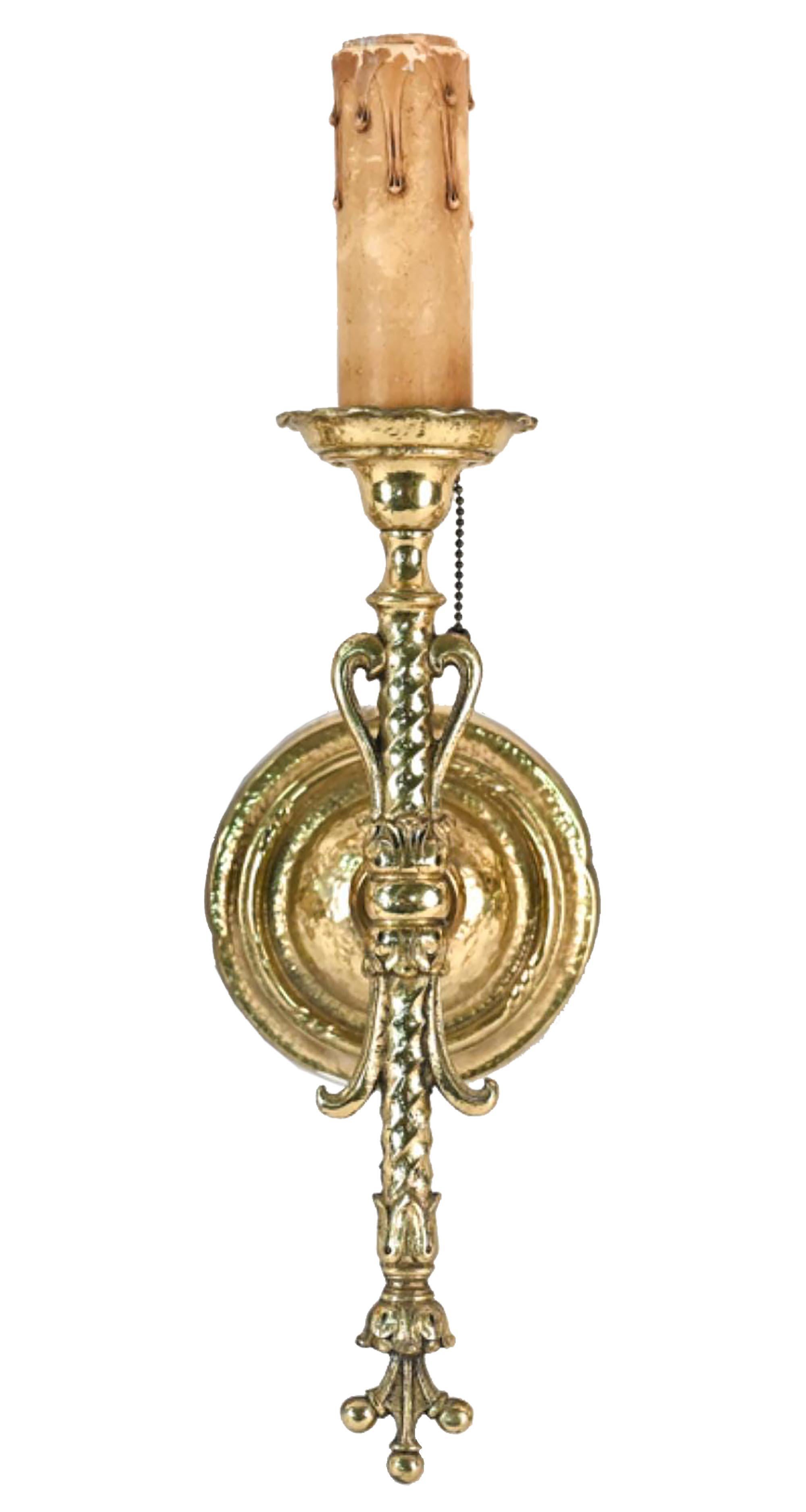 5 Sconces Available

AA# 49931
Circa: 1920
Condition: Wear Consistent with Age & Use, Well Made
Material: Cast Brass Body 
Finish: Polished Brass with Slight Patina
Country of origin: USA
Illumination: 1 Edison medium sockets

Dimensions: