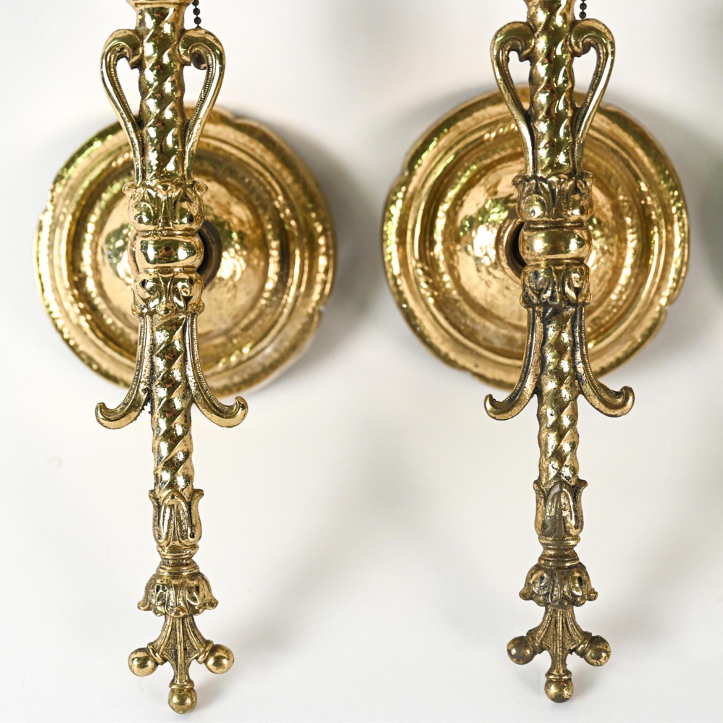 Cast Brass Single Candle Sconce Between Beaux Arts & American Tudor In Good Condition For Sale In Minneapolis, MN