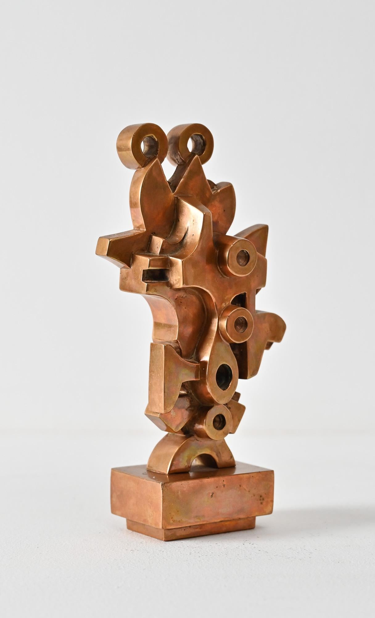 Bronze bronze moulé forme abstraite 2 par Umberto Mastroianni en vente