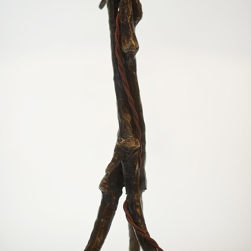 Inconnu Lampadaire Amazone en bronze moulé avec abat-jour en lin par Elan Atelier en vente