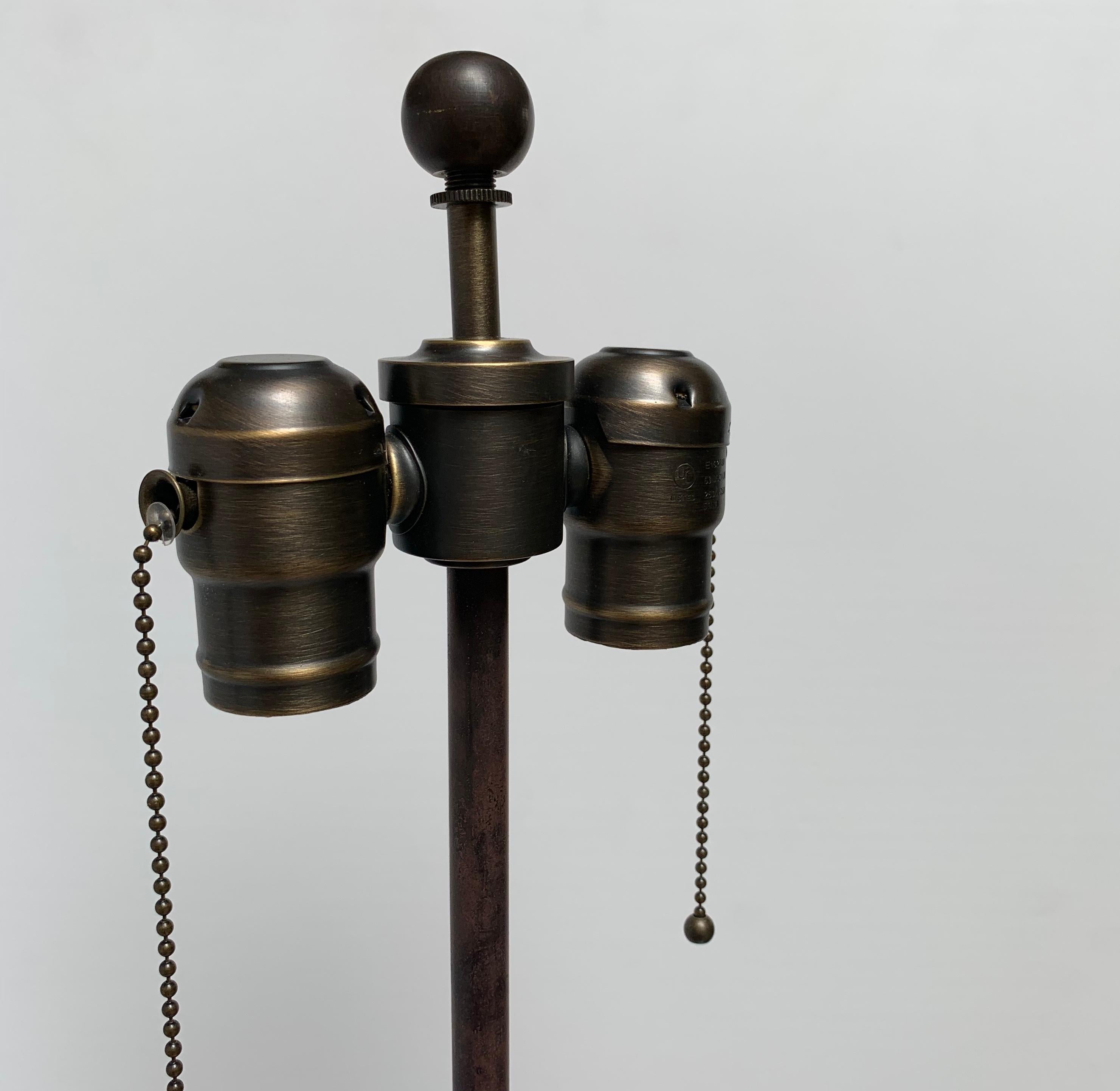 Gegossene Bronze,  Art-Déco-Lampen mit massiven Glasstäben im Angebot 2