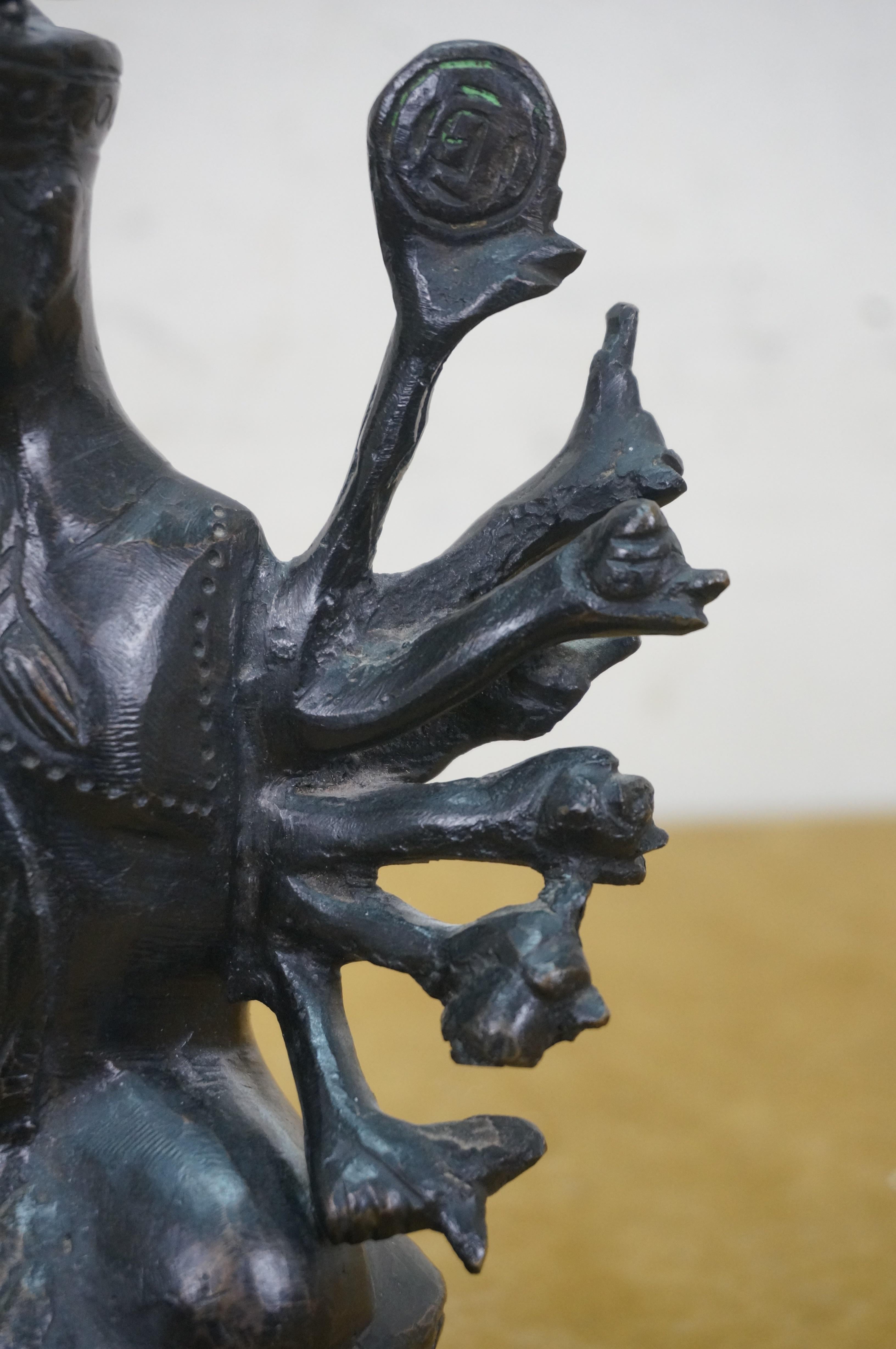 Statua in bronzo fuso del tempio buddista Bodhisattva Avalokiteshvara Mille braccia 9