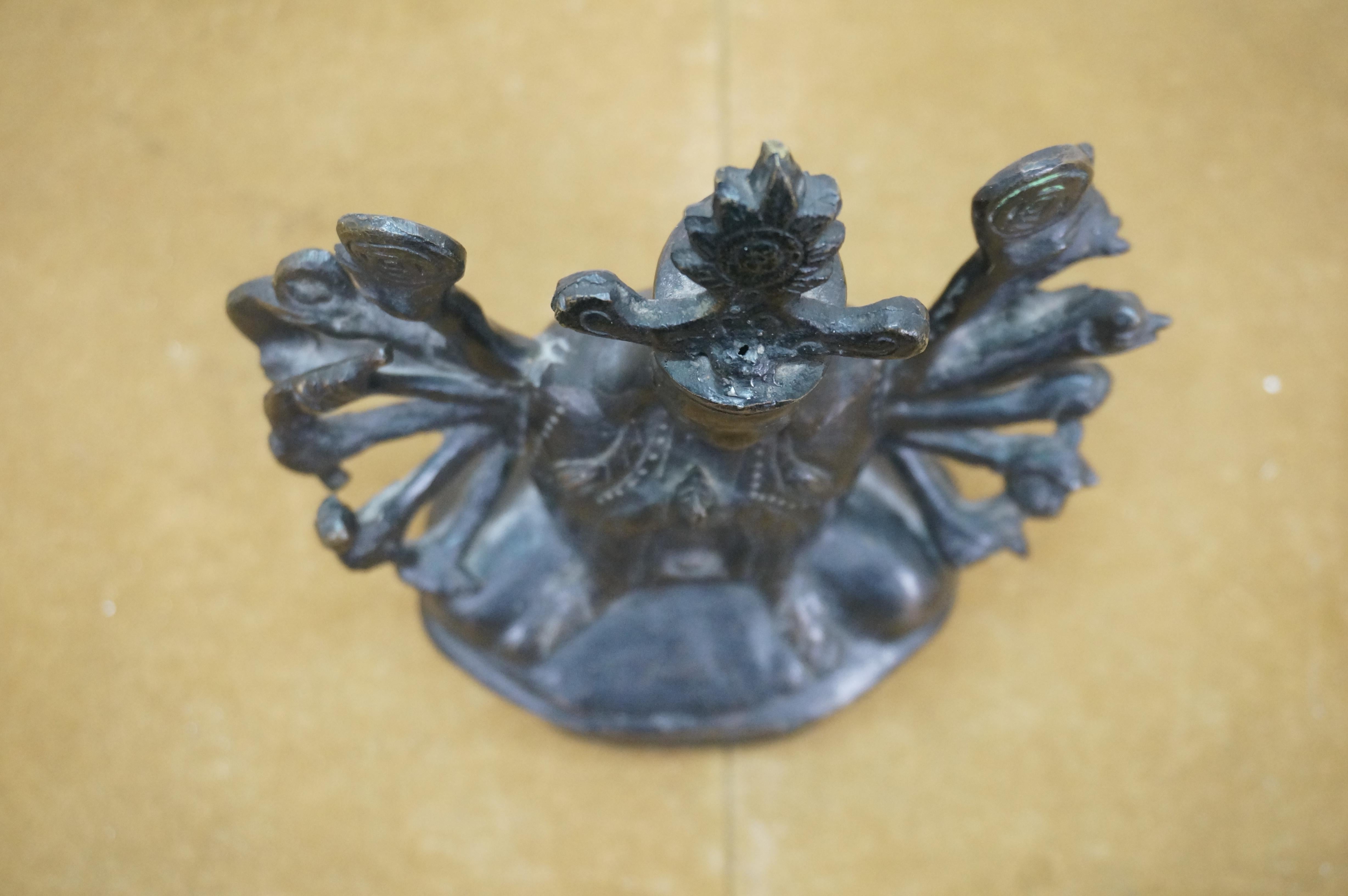 Statua in bronzo fuso del tempio buddista Bodhisattva Avalokiteshvara Mille braccia 9